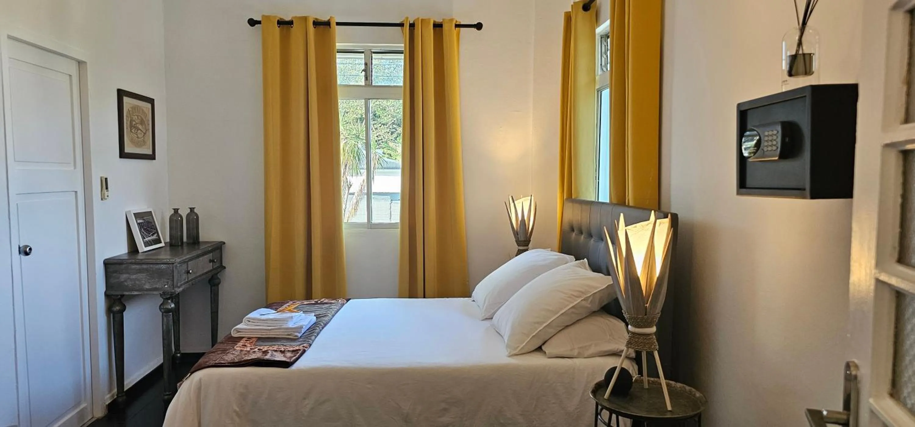 Bedroom, Bed in Habitation Villa Les Cassias