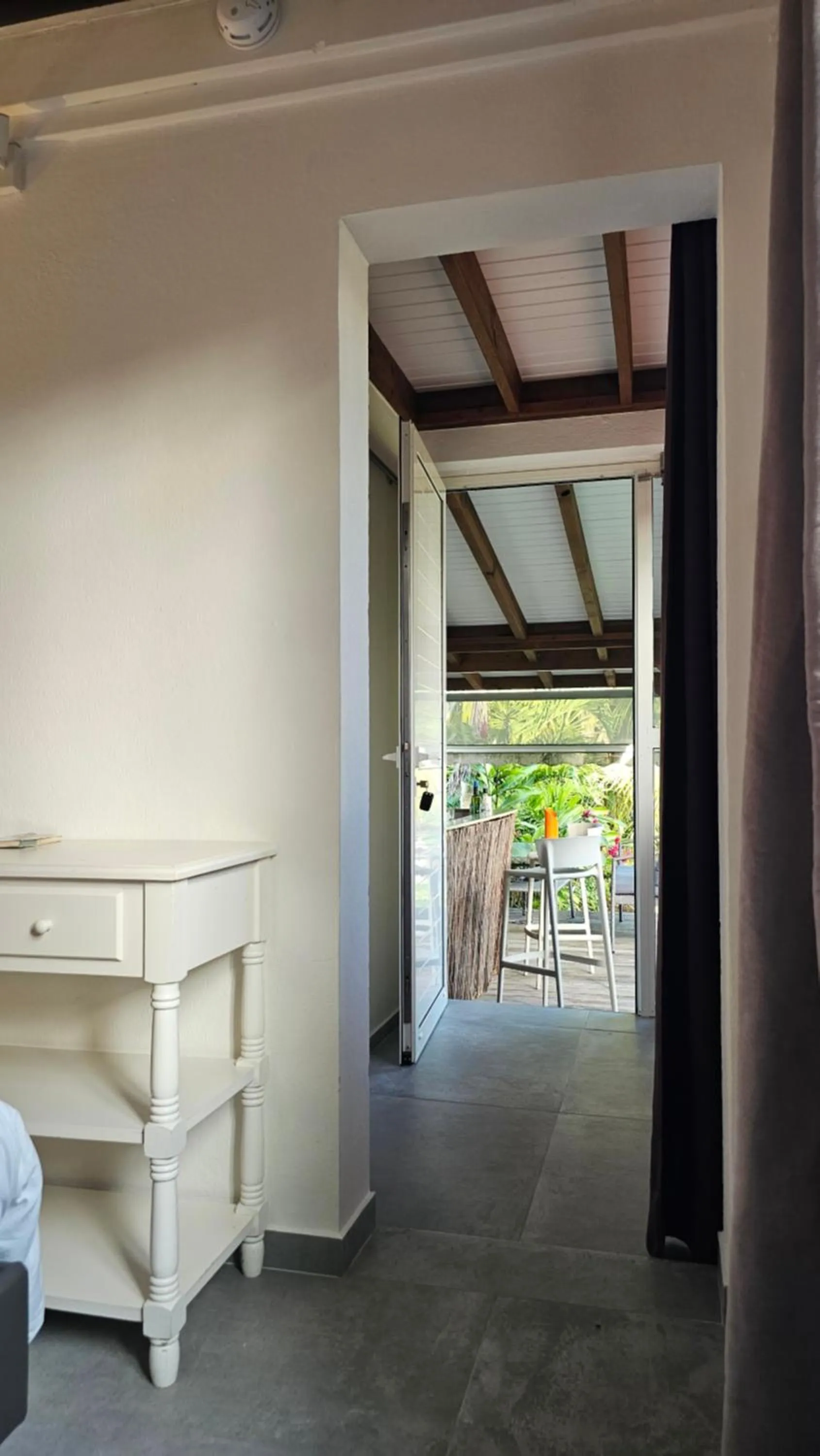 Photo of the whole room in Habitation Villa Les Cassias