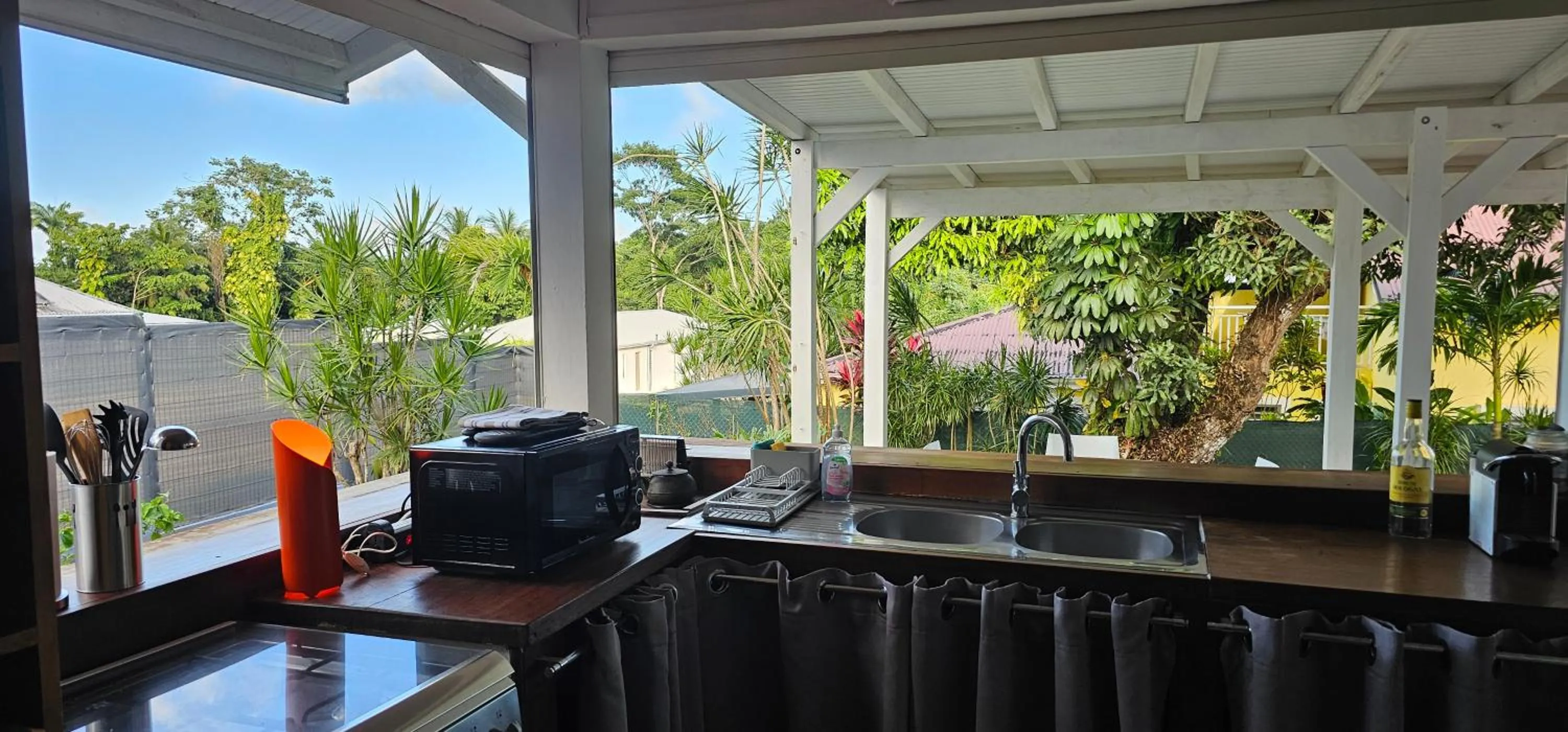kitchen in Habitation Villa Les Cassias