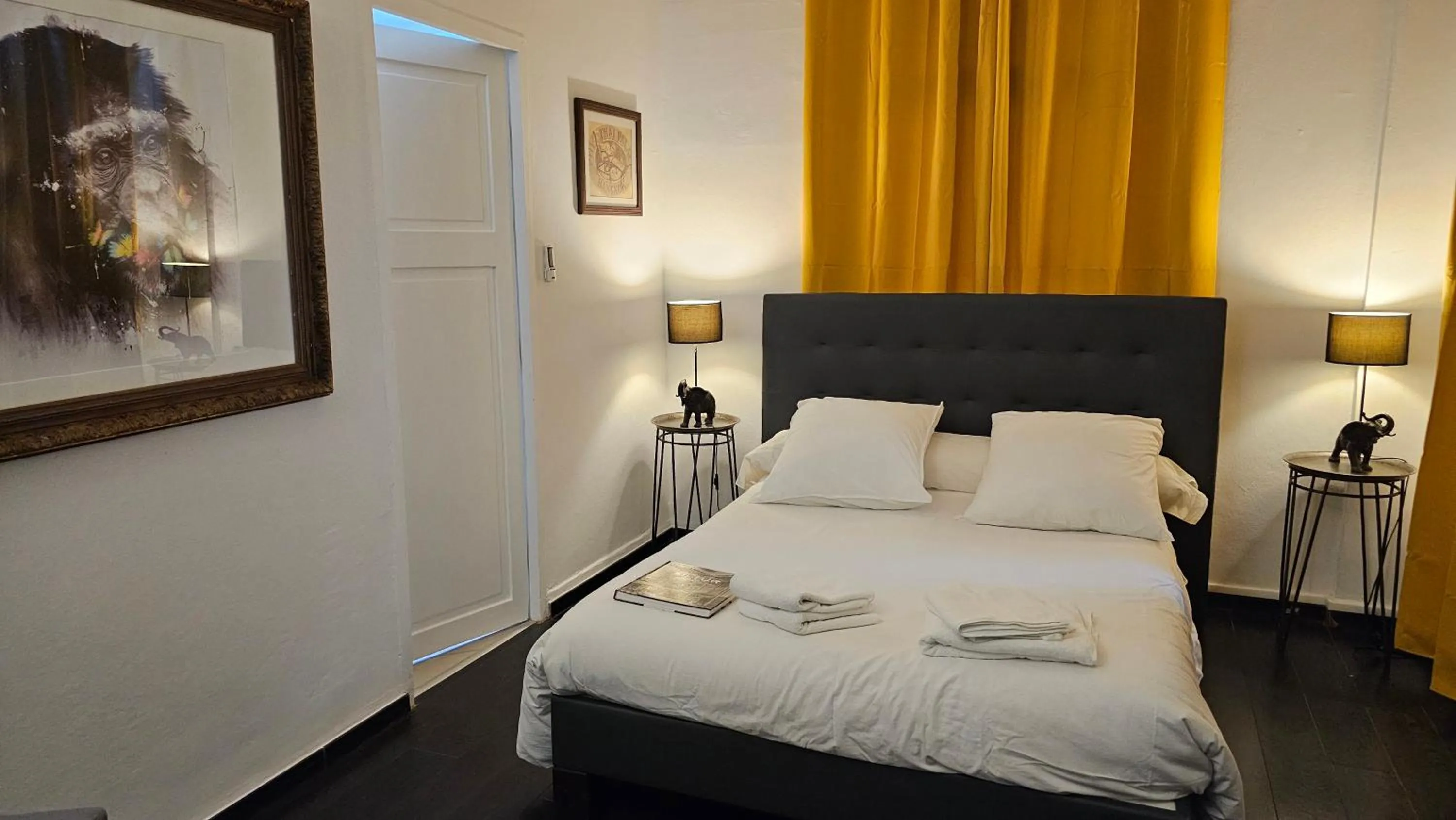 Bedroom, Bed in Habitation Villa Les Cassias