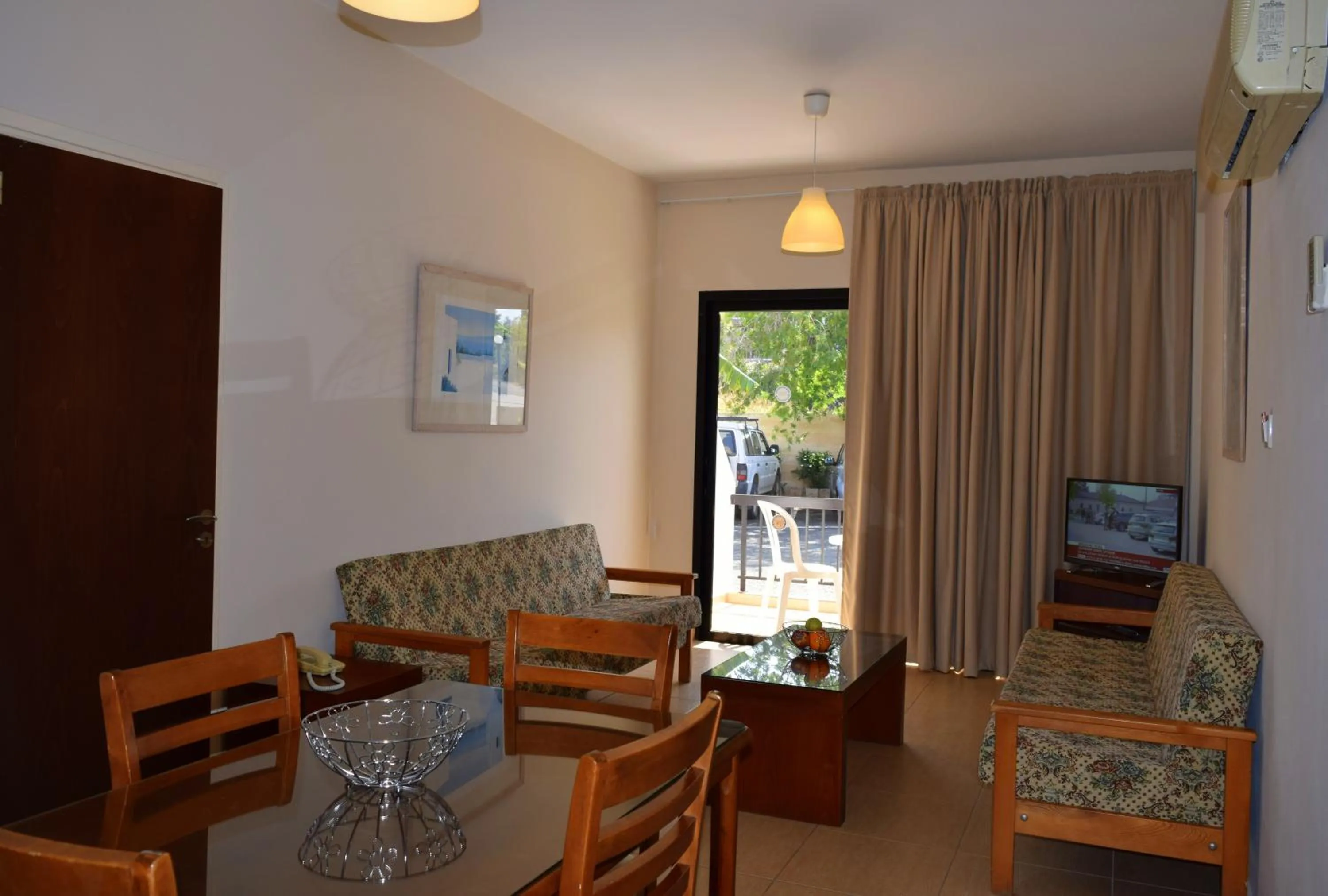 TV and multimedia in Anna Hotel Apartments