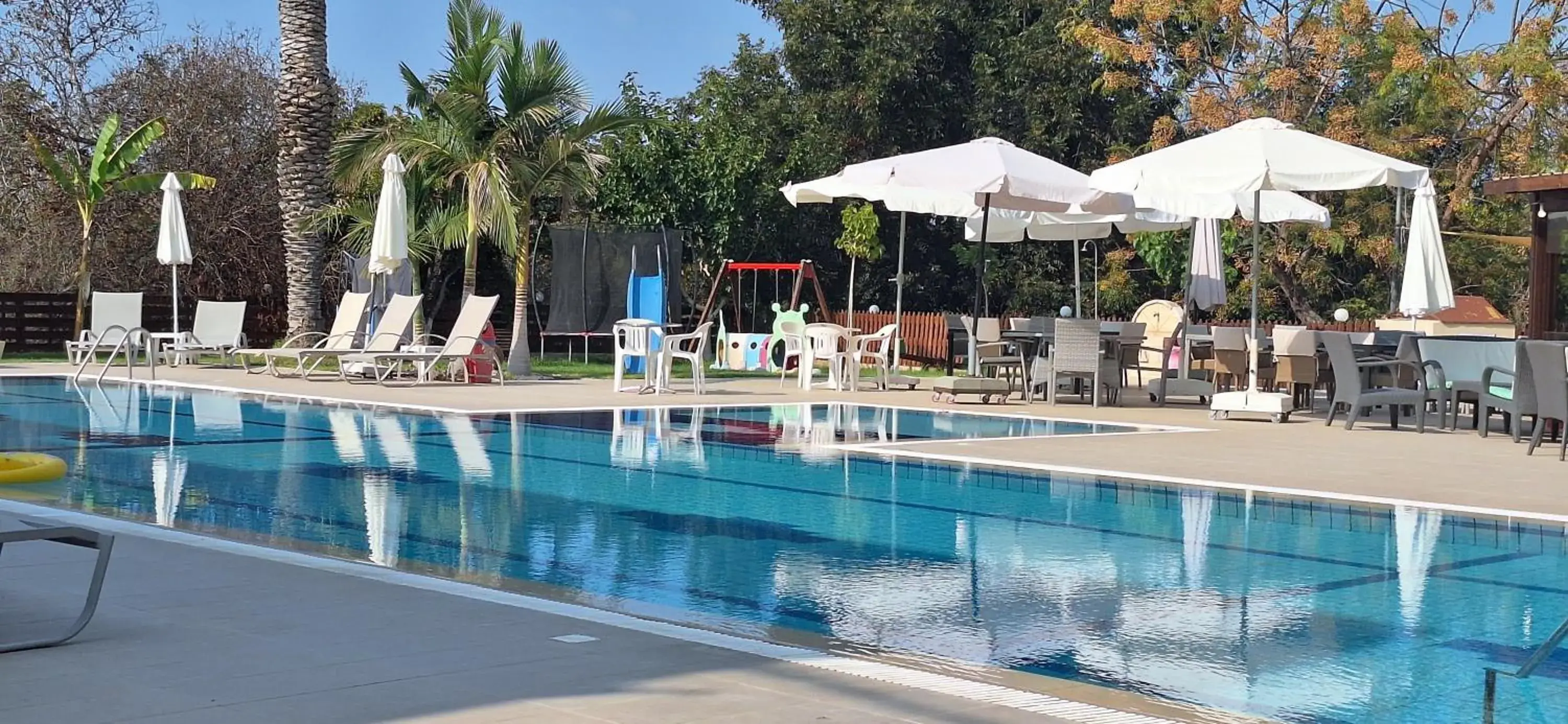 Swimming pool in Anna Hotel Apartments Swimming pool in Anna Hotel Apartments