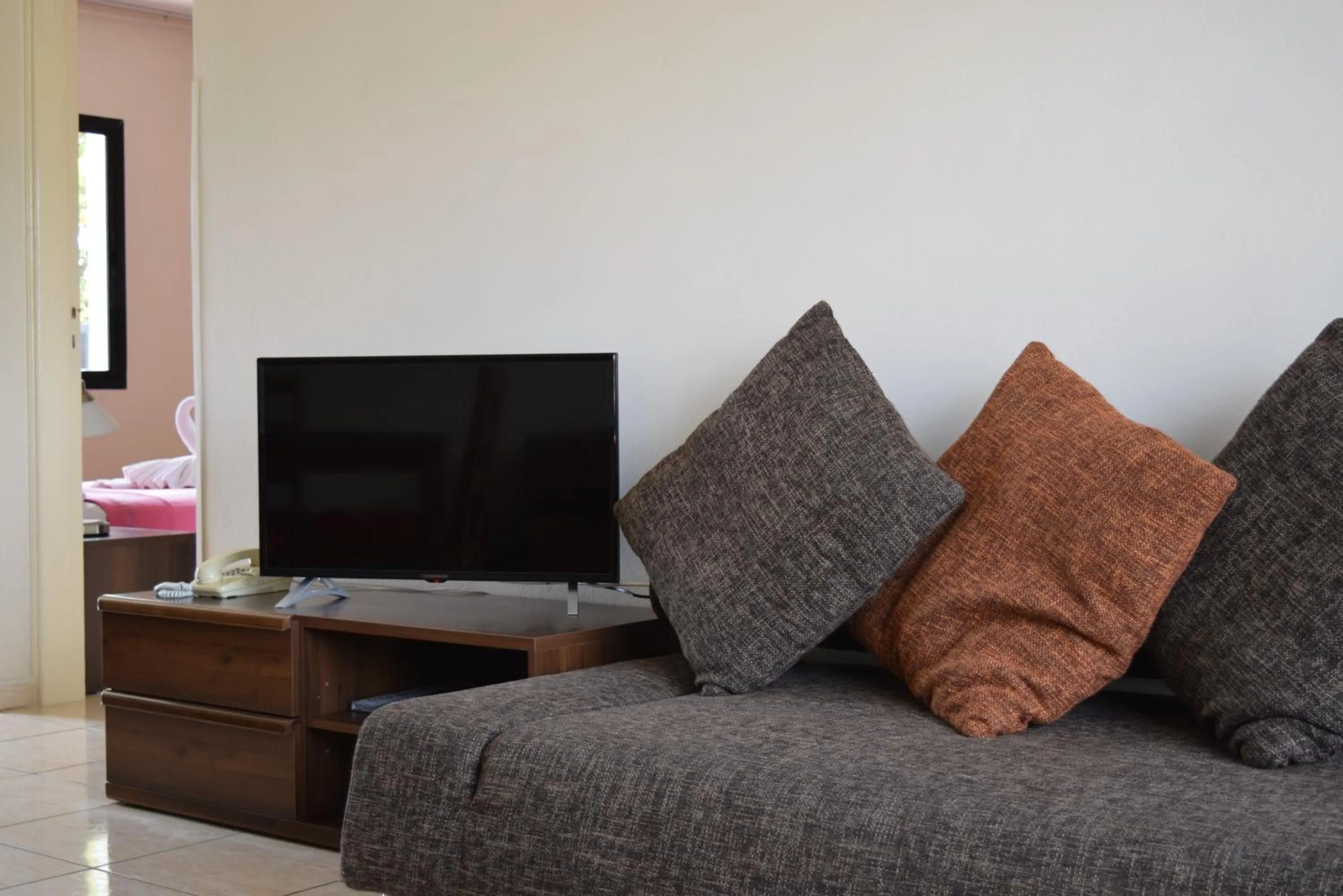 TV and multimedia in Anna Hotel Apartments