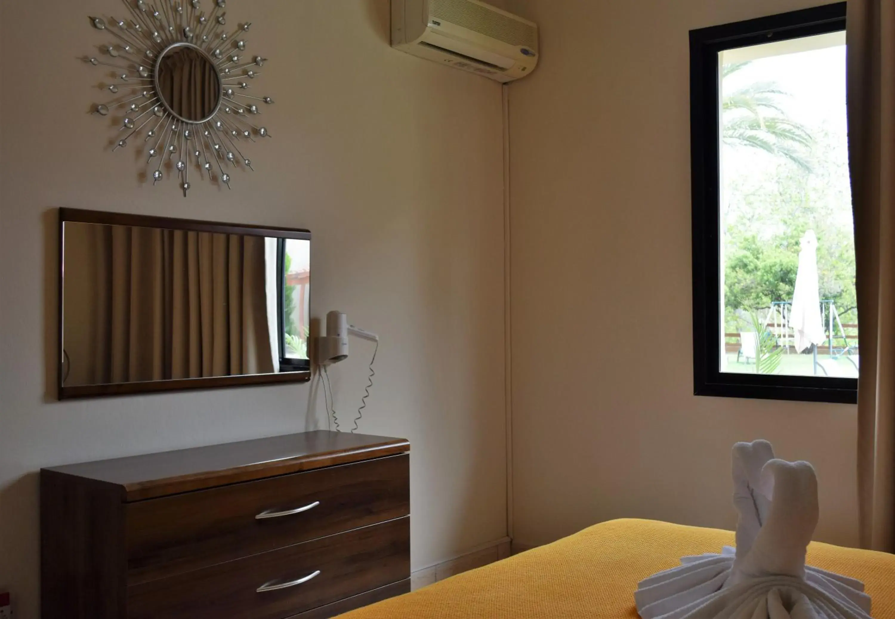 Decorative detail, Bed in Anna Hotel Apartments Decorative detail, Bed in Anna Hotel Apartments