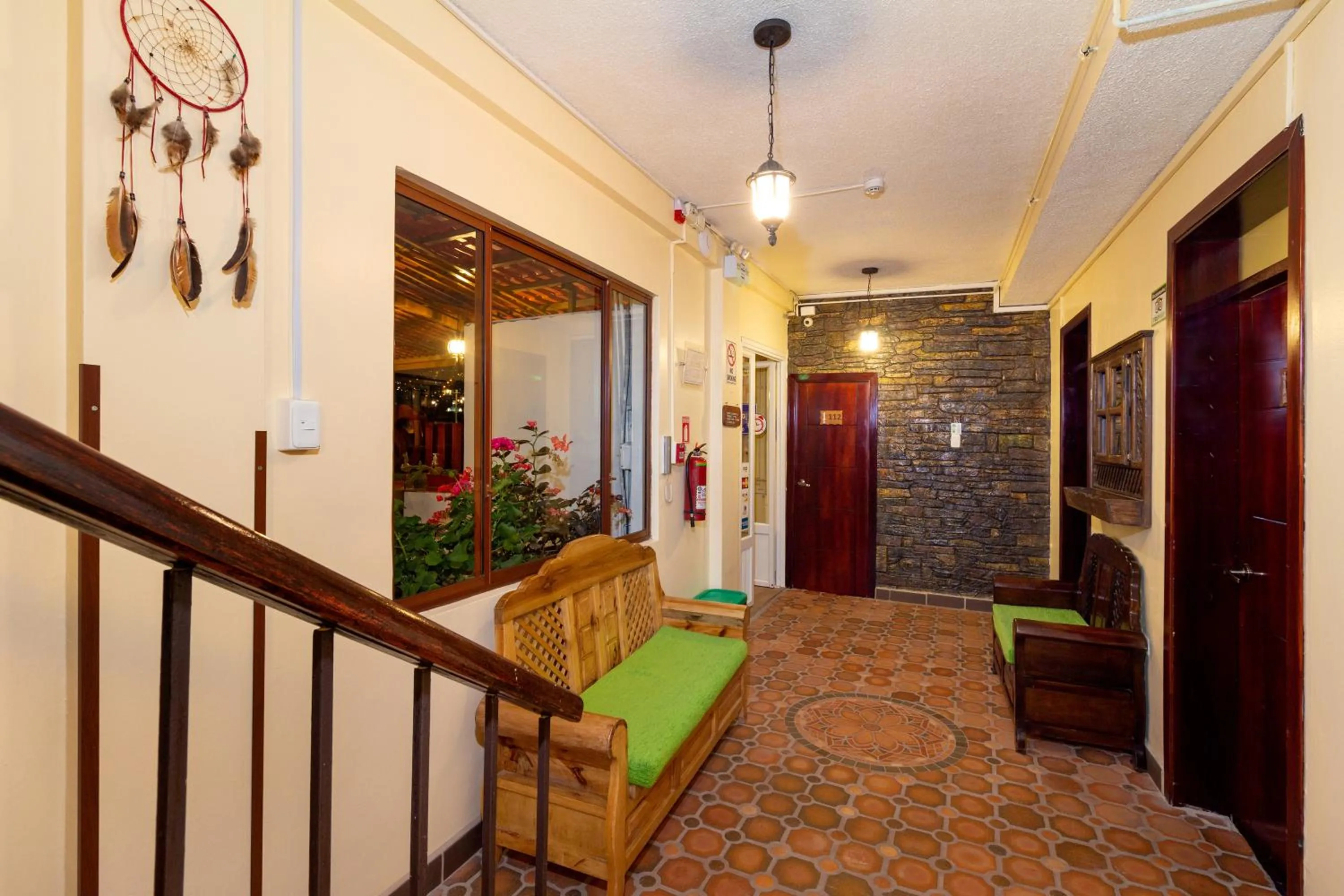 Night in Friends Hotel & Rooftop - Historic Center & Museums