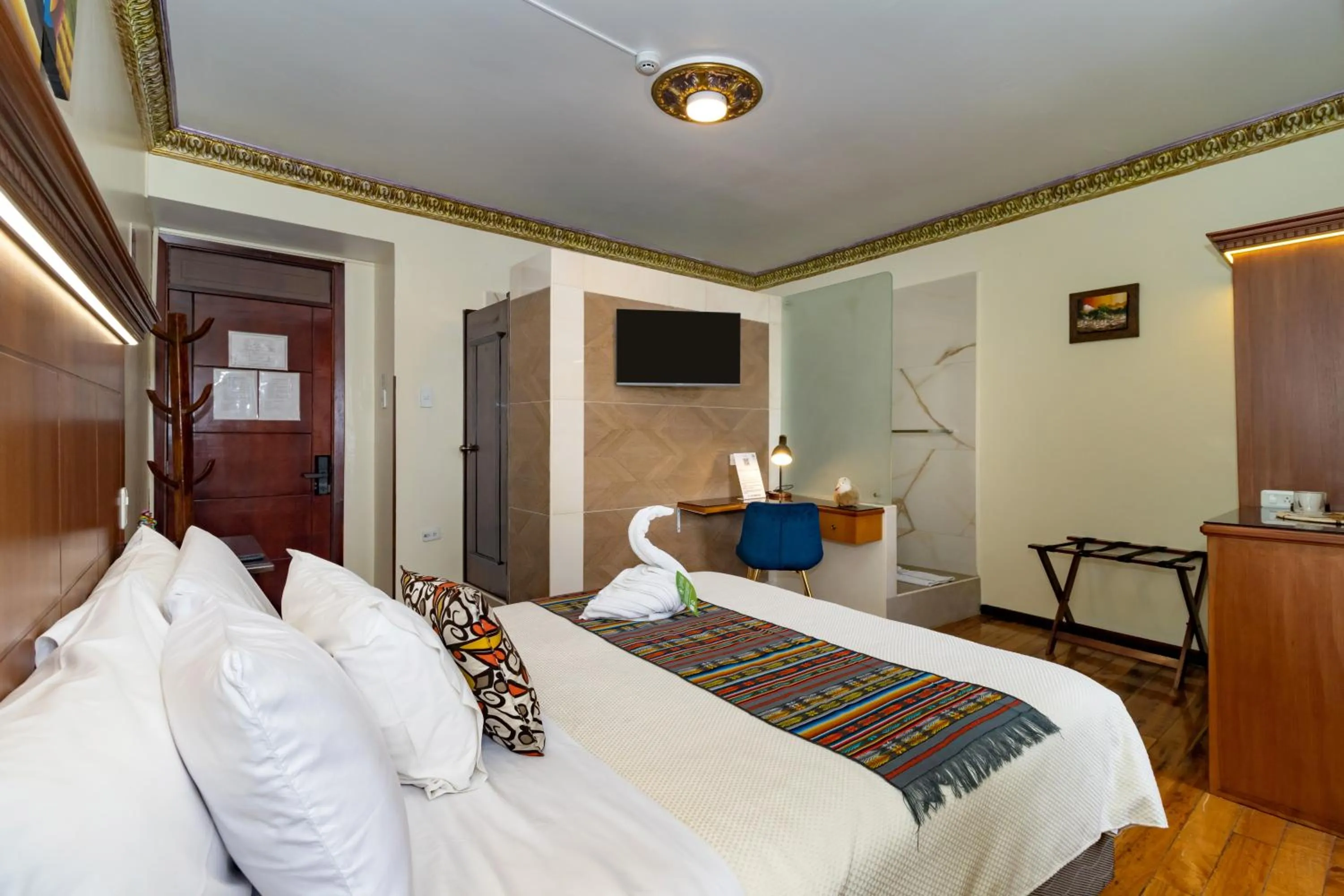 Bed in Friends Hotel & Rooftop - Historic Center & Museums