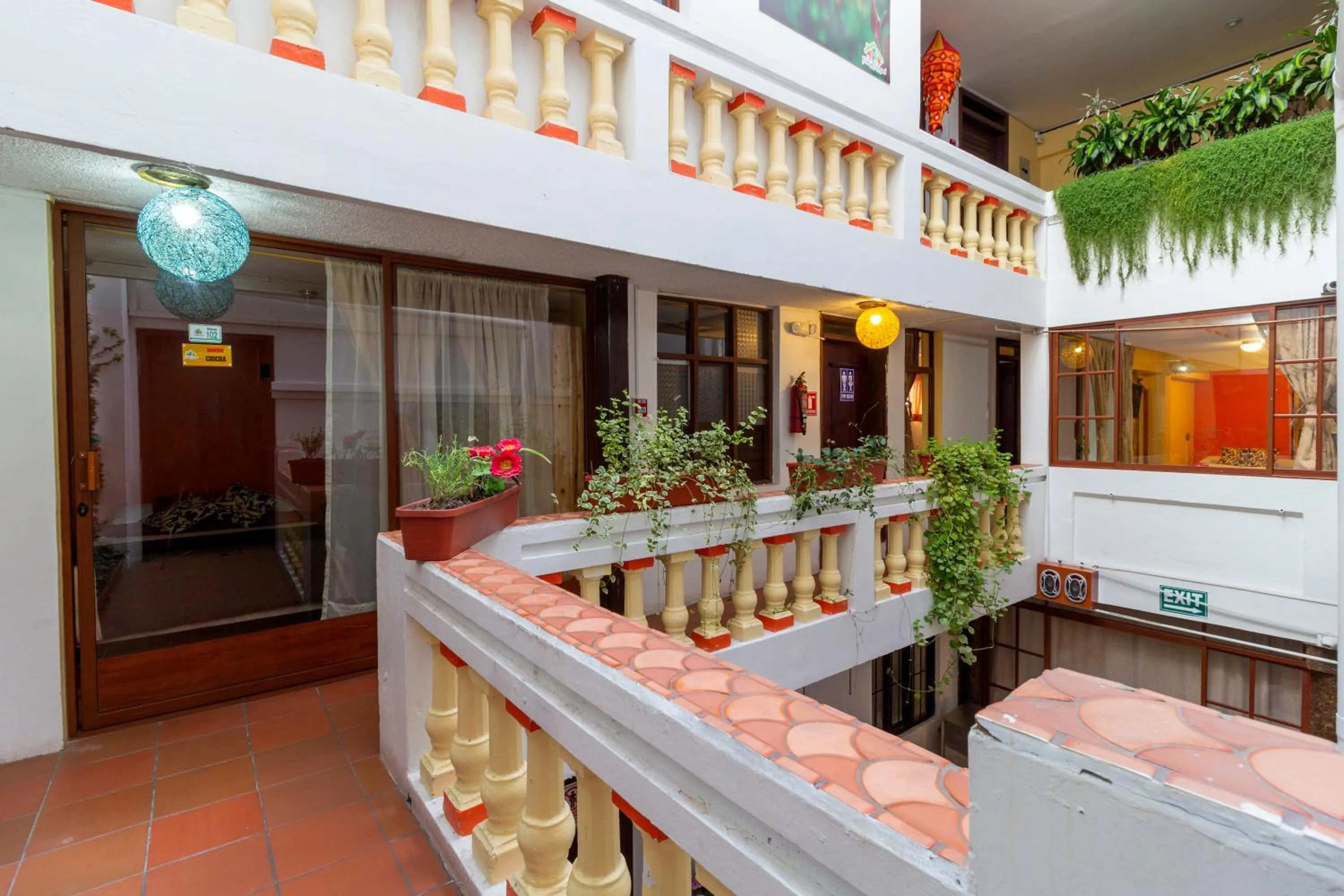 Inner courtyard view in Friends Hotel & Rooftop - Historic Center & Museums