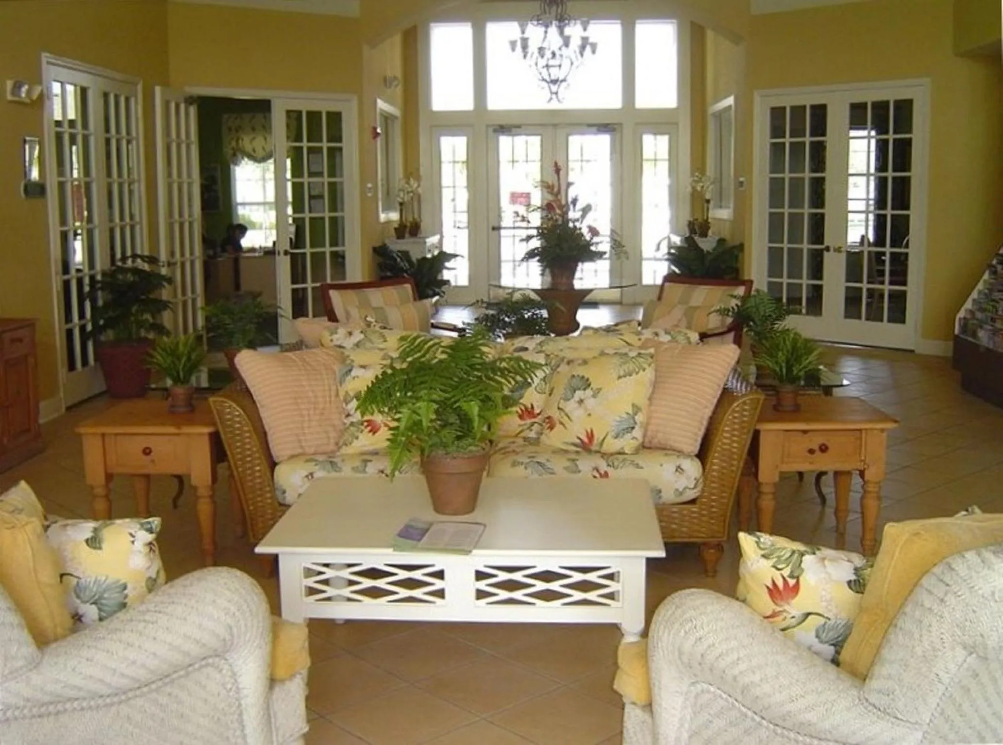Communal lounge/ TV room in True Happiness, Housing Near Disney Word