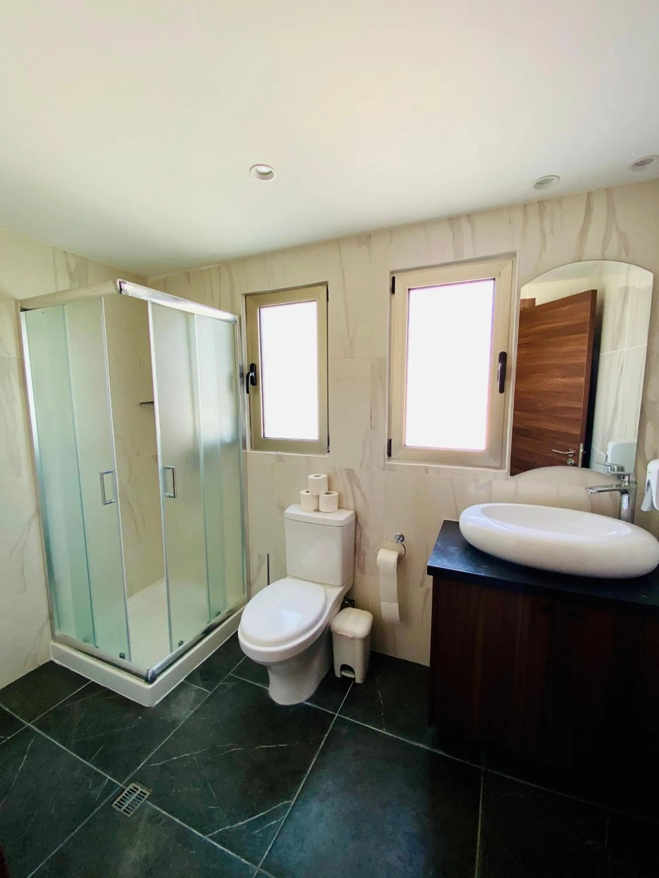 Eleonora Hotel Apartments