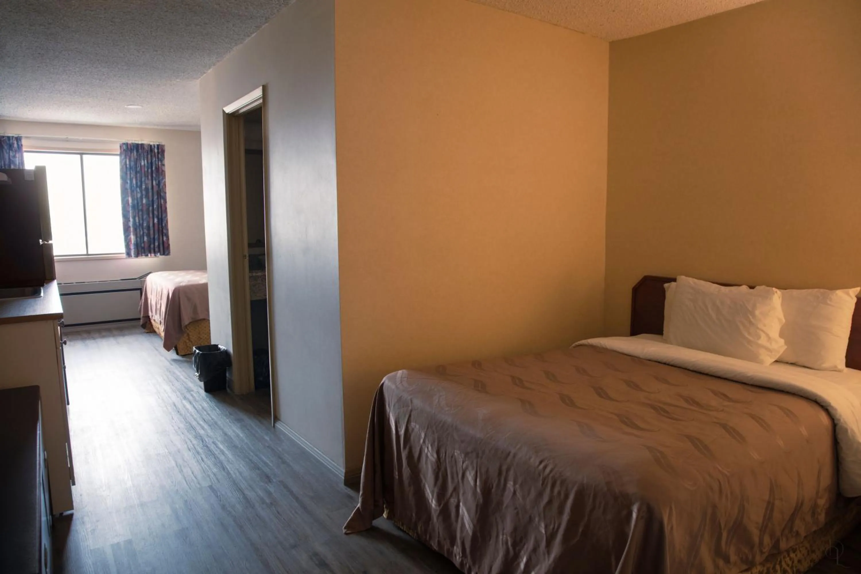 Bedroom, Bed in All Stay Suites