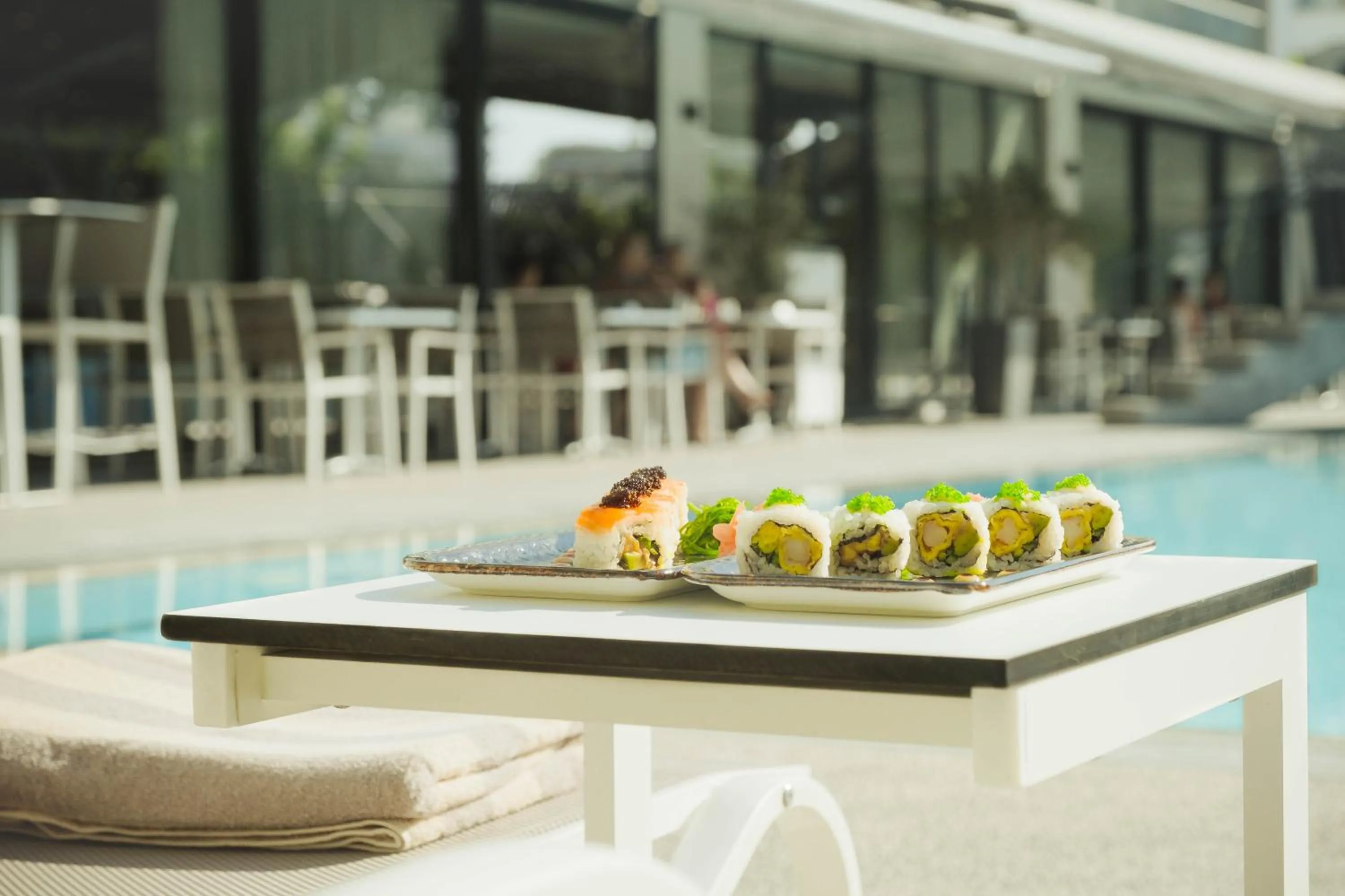 Restaurant/places to eat in Anemi Hotel & Suites