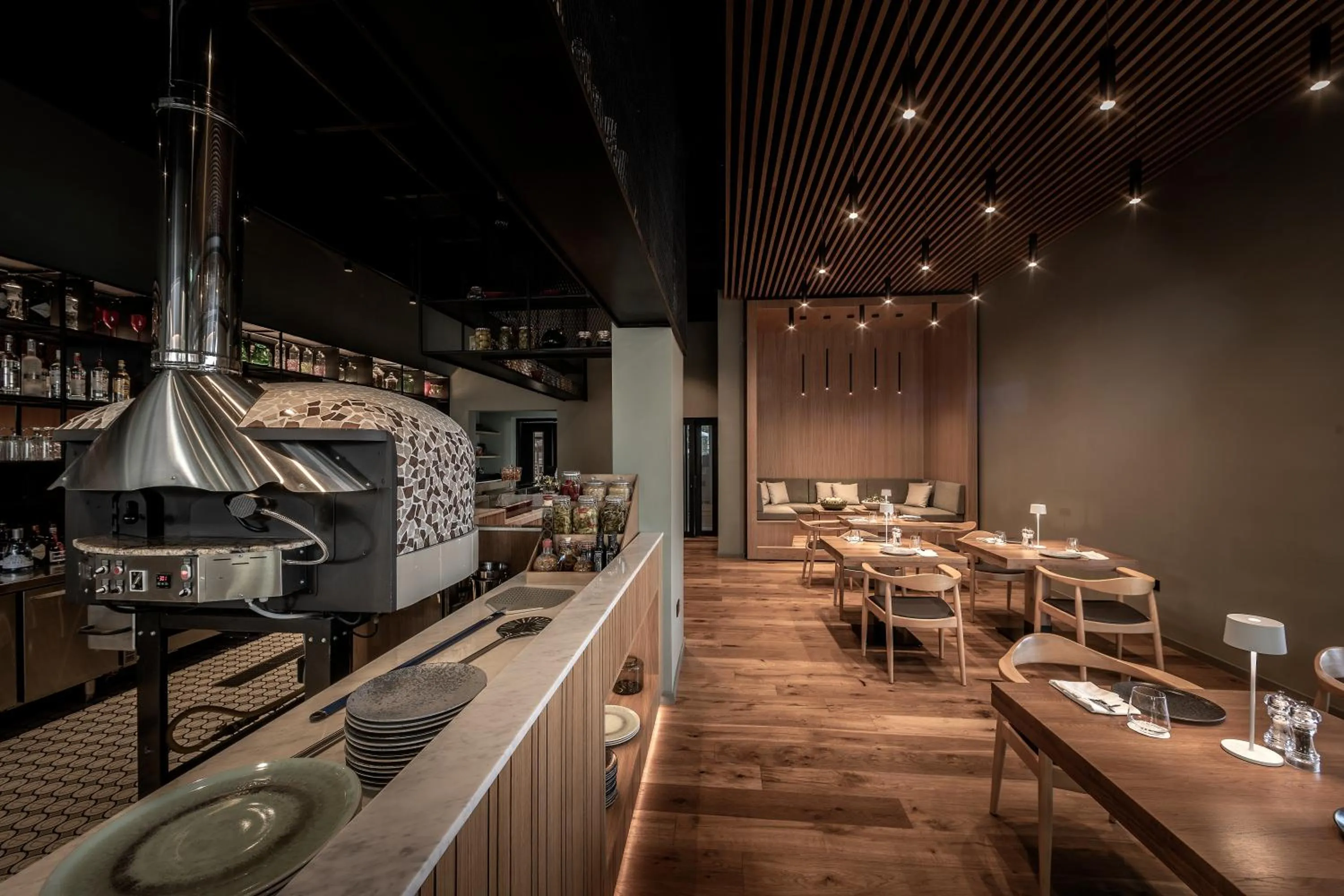 Restaurant/places to eat in Anemi Hotel & Suites