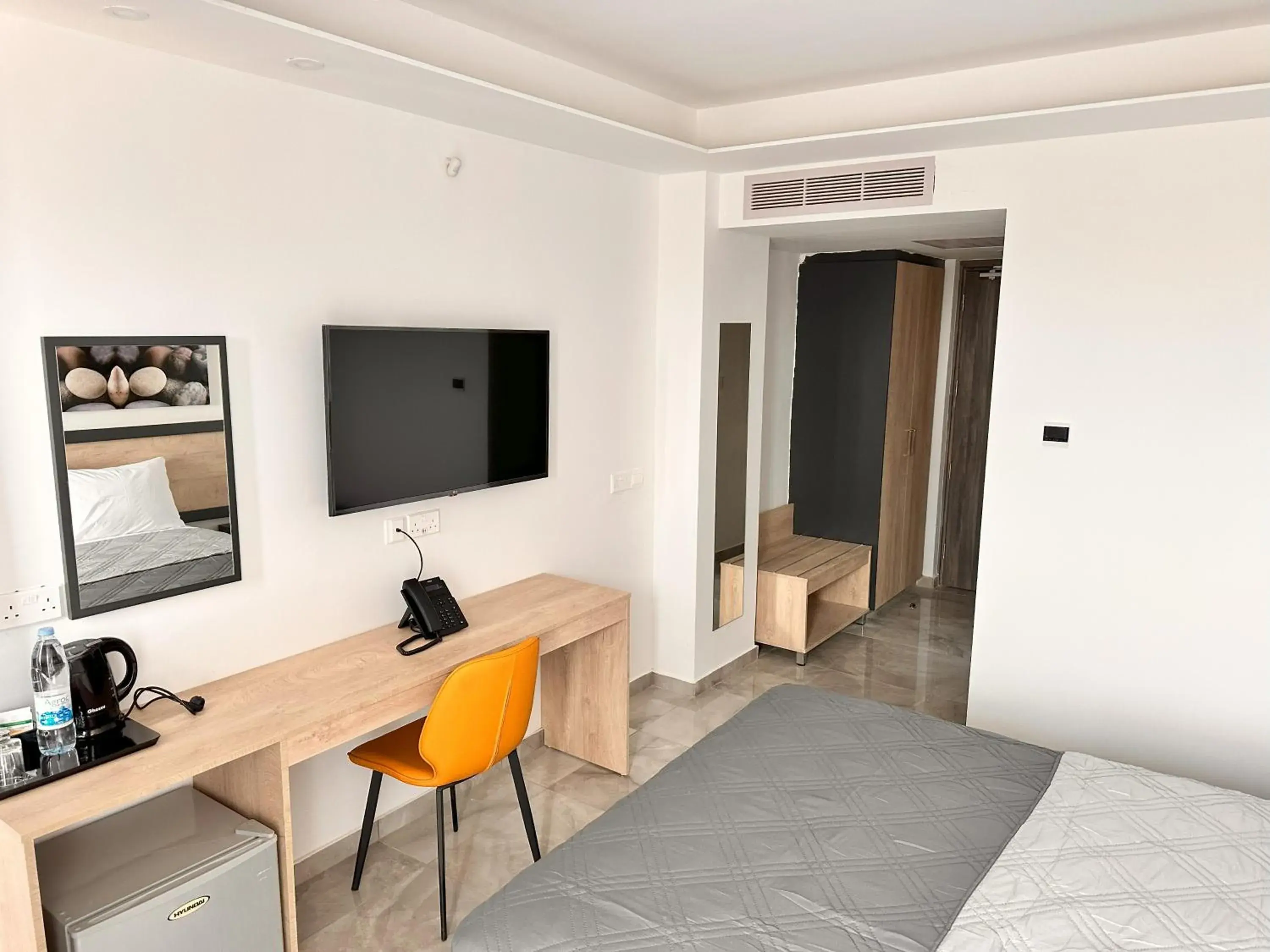 TV and multimedia in Papouis Protaras Hotel TV and multimedia in Papouis Protaras Hotel