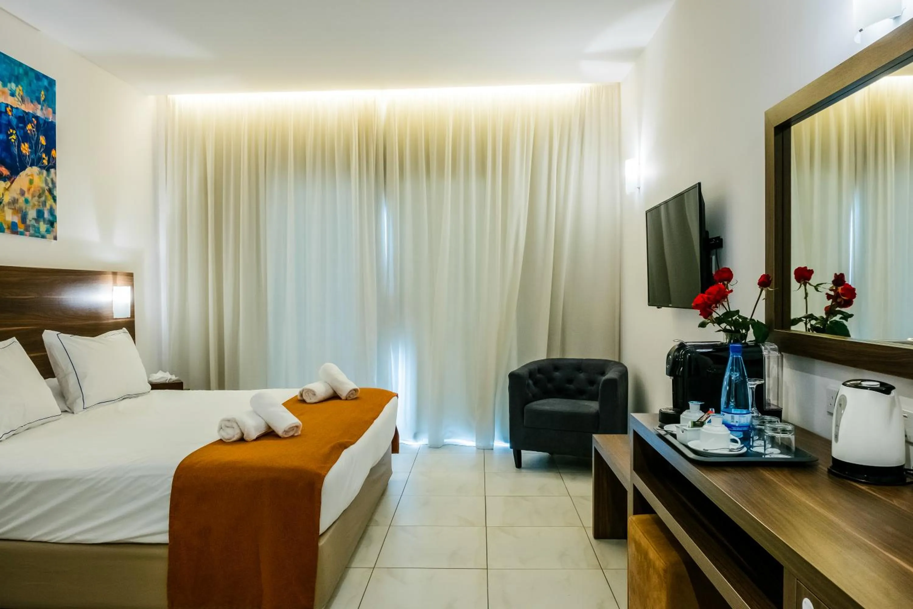 Photo of the whole room, Bed in Theo Sunset Bay Hotel