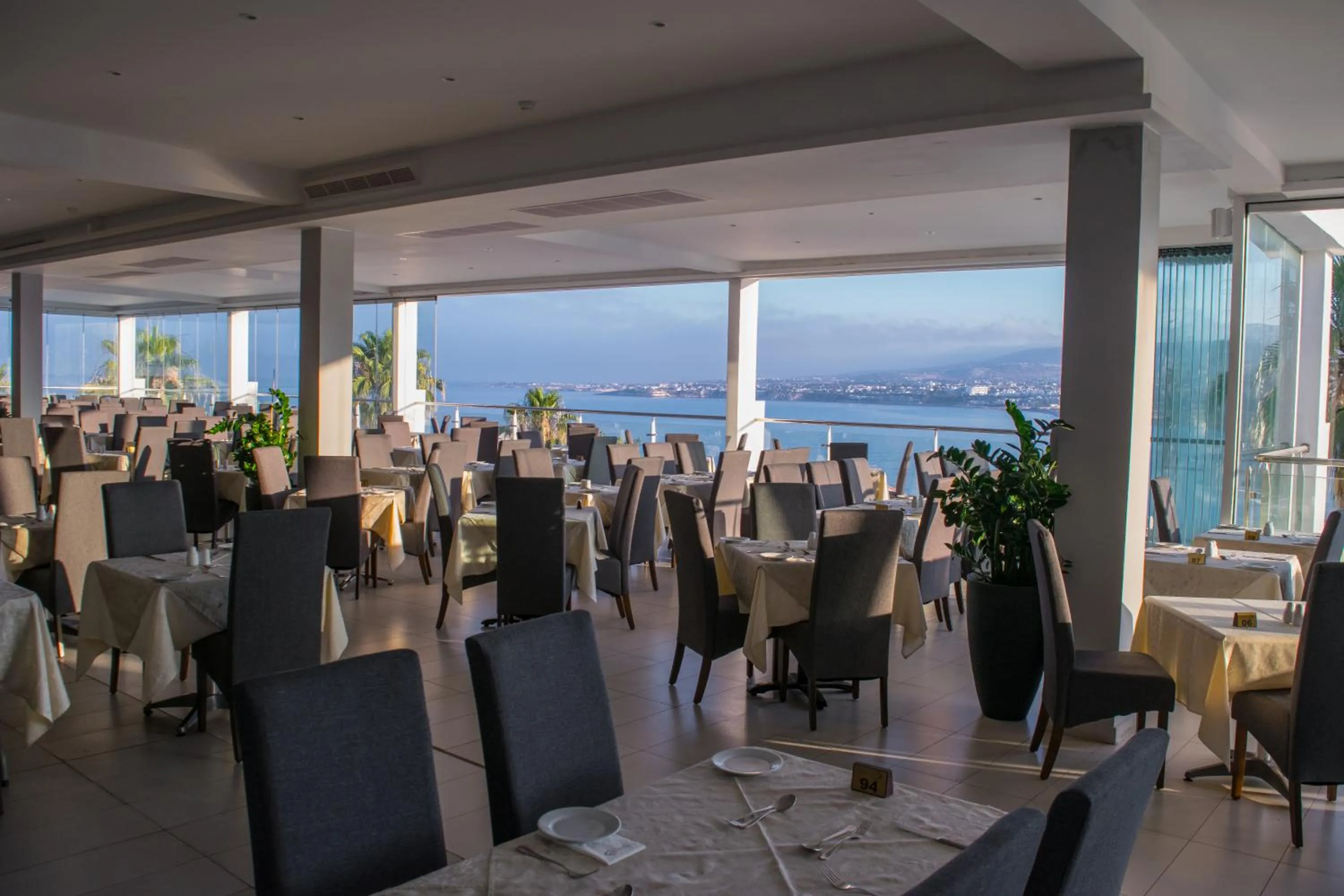 Restaurant/places to eat in Theo Sunset Bay Hotel