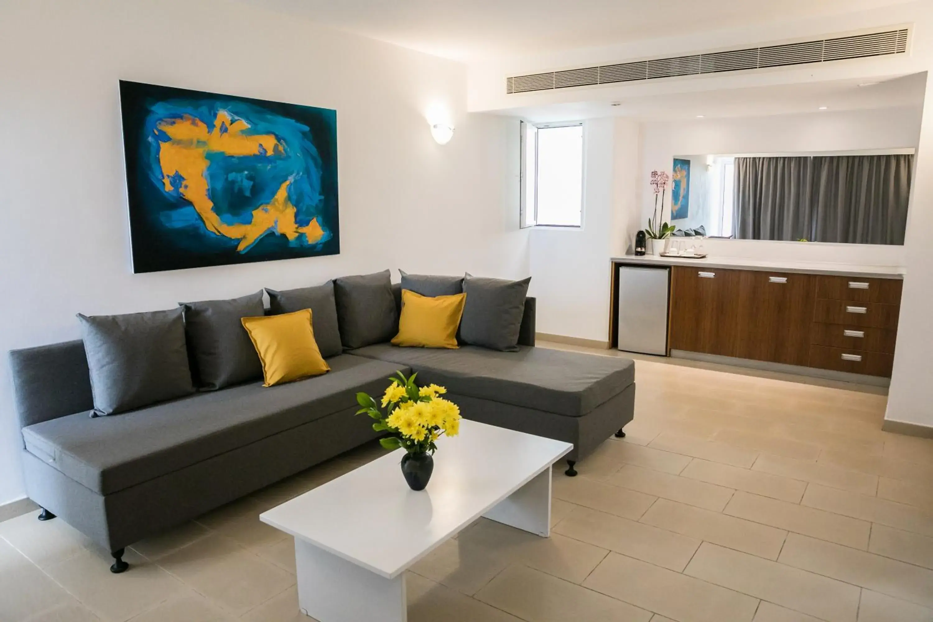 Family Suite in Theo Sunset Bay Hotel Family Suite in Theo Sunset Bay Hotel