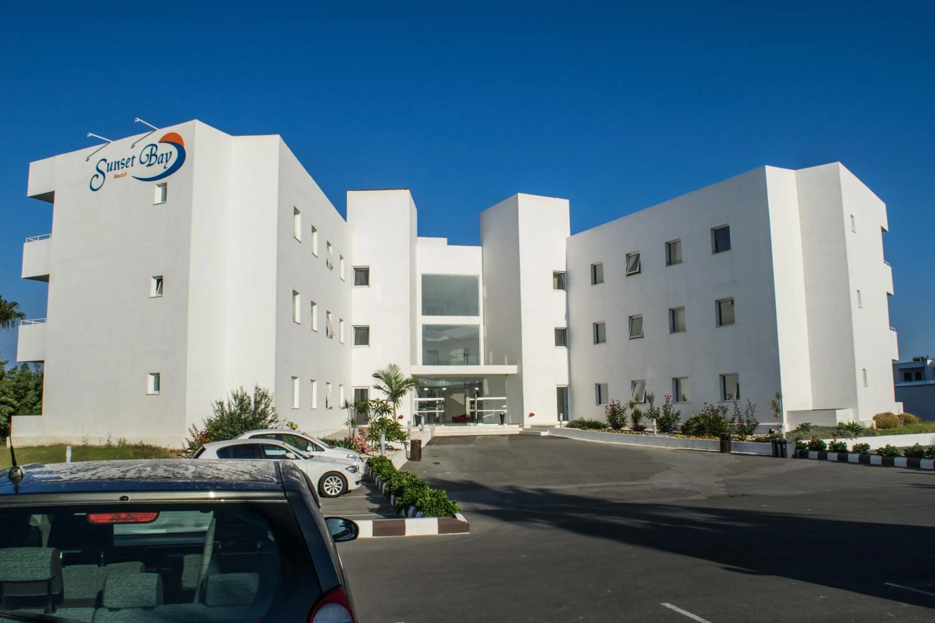 Property building in Theo Sunset Bay Hotel