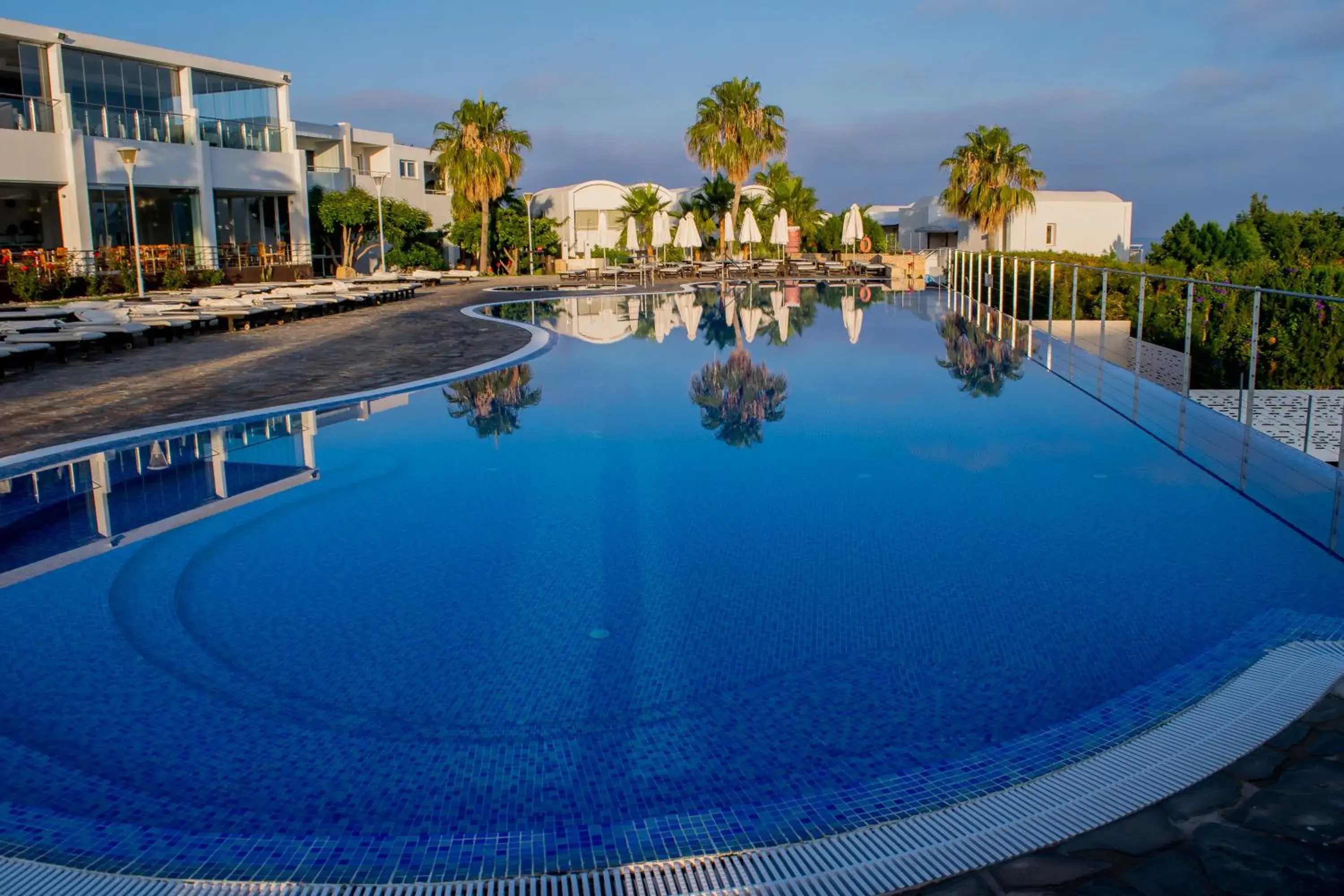 Swimming pool in Theo Sunset Bay Hotel Swimming pool in Theo Sunset Bay Hotel
