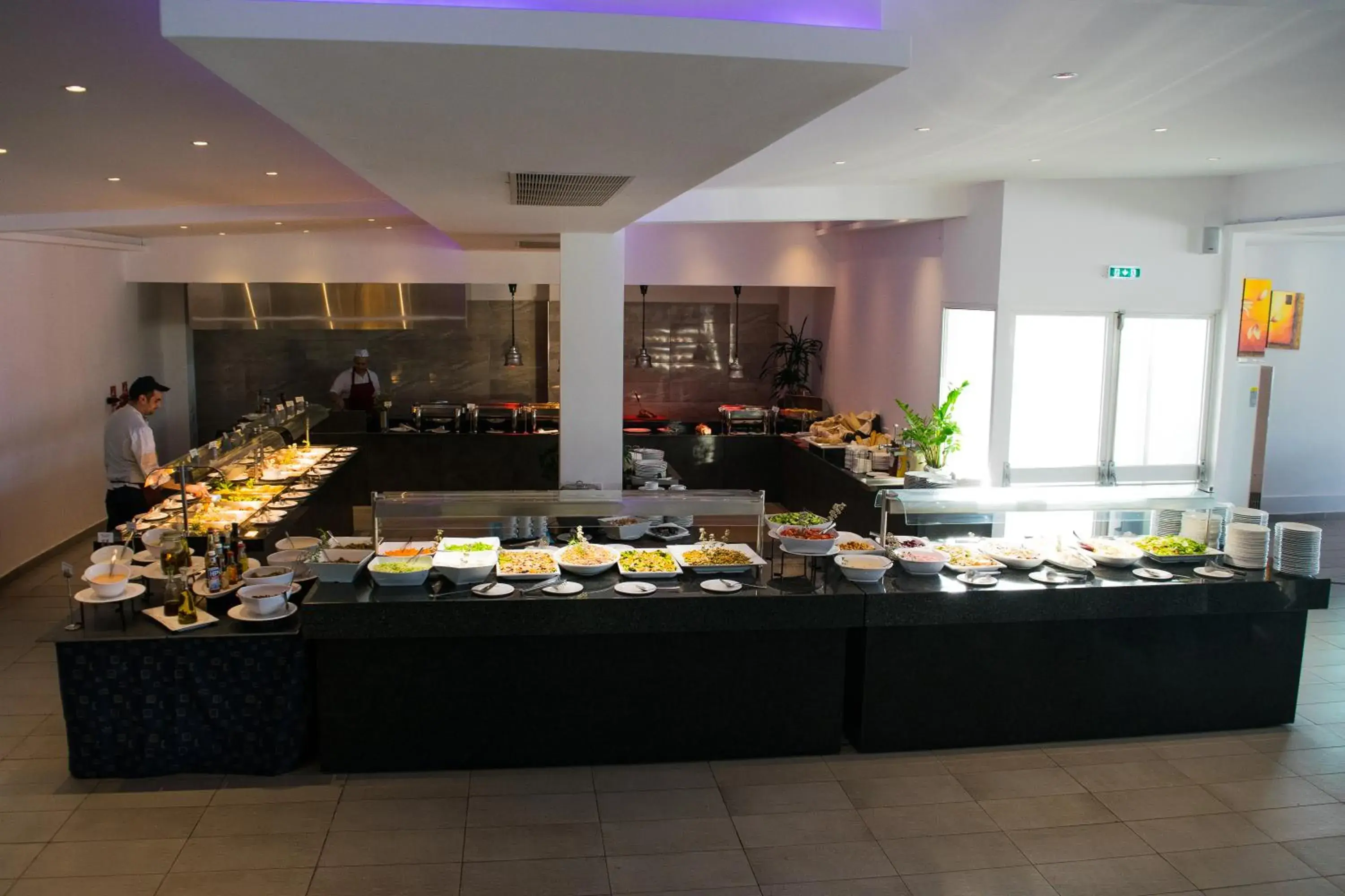 Restaurant/places to eat in Theo Sunset Bay Hotel Restaurant/places to eat in Theo Sunset Bay Hotel