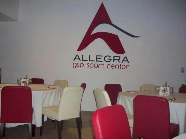 Restaurant/places to eat in Allegra GSP Sport Center