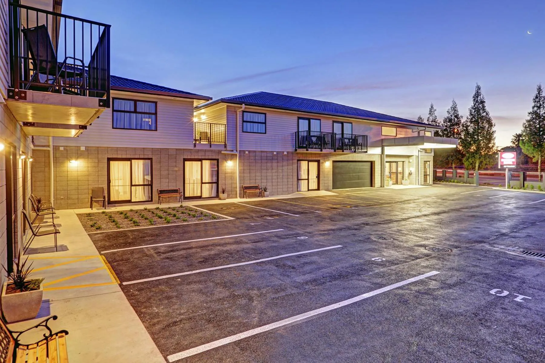 Property building in BKs Premier Motel Hamilton