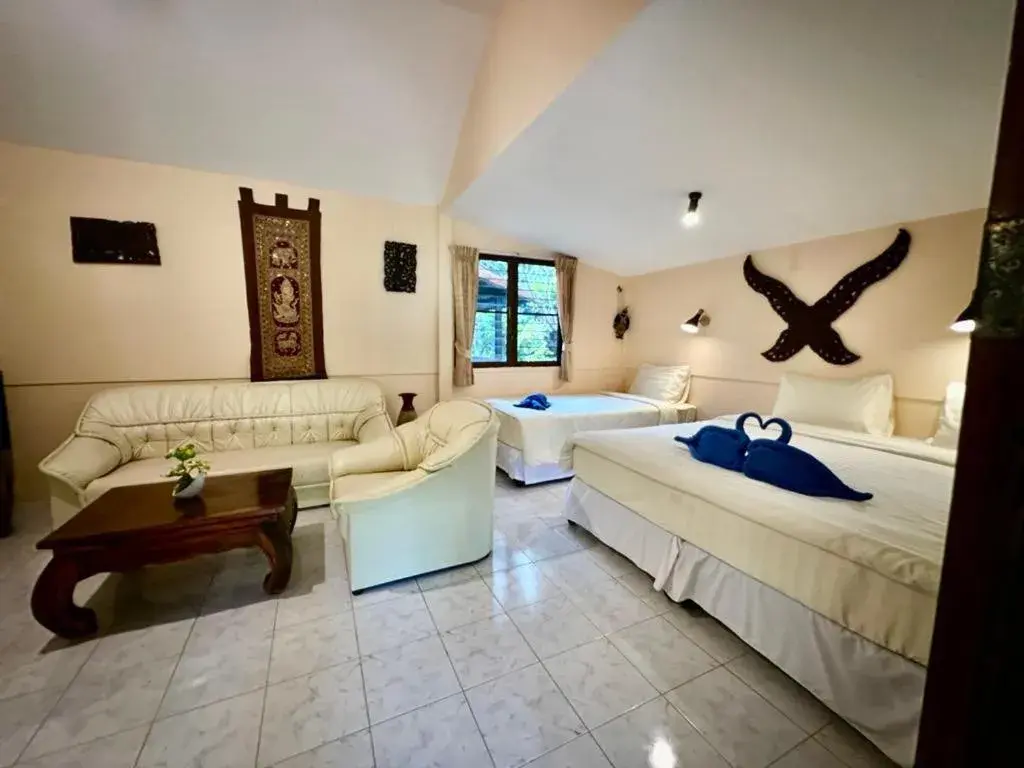 Bed in Laguna Beach Club Resort Bed in Laguna Beach Club Resort