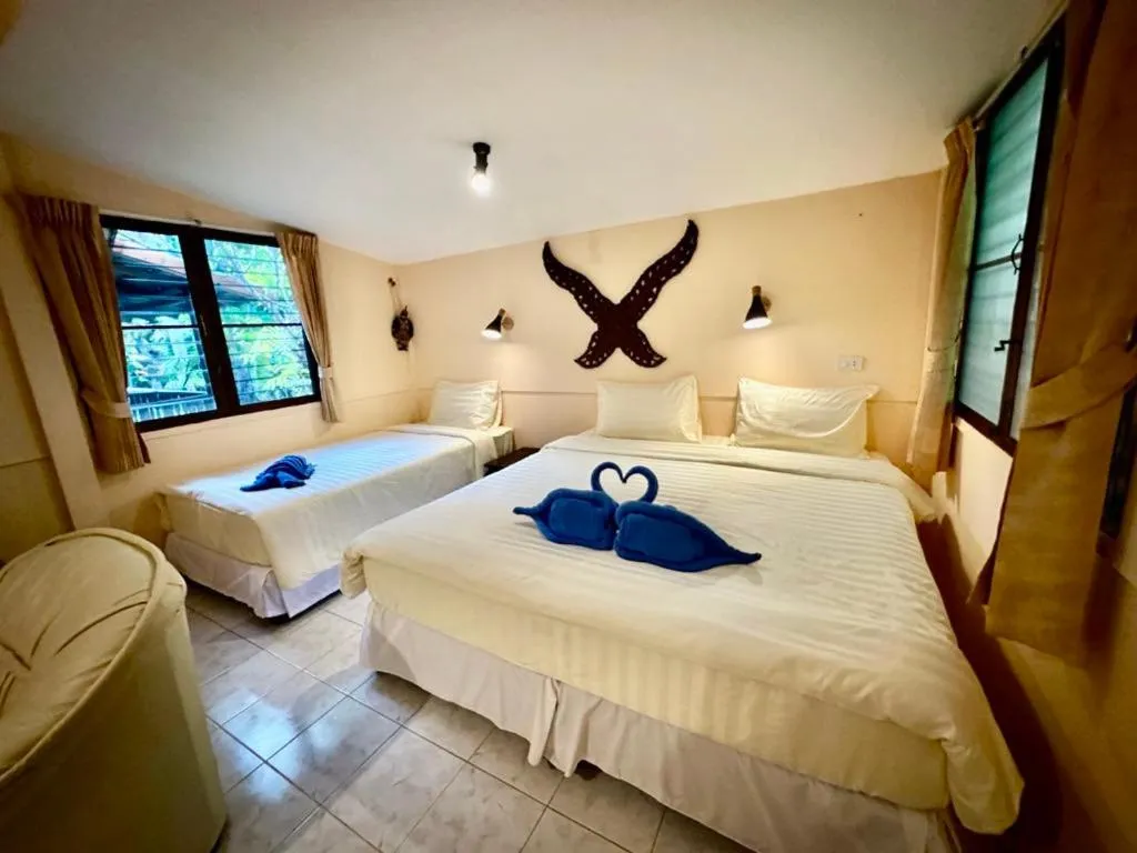 Bed in Laguna Beach Club Resort