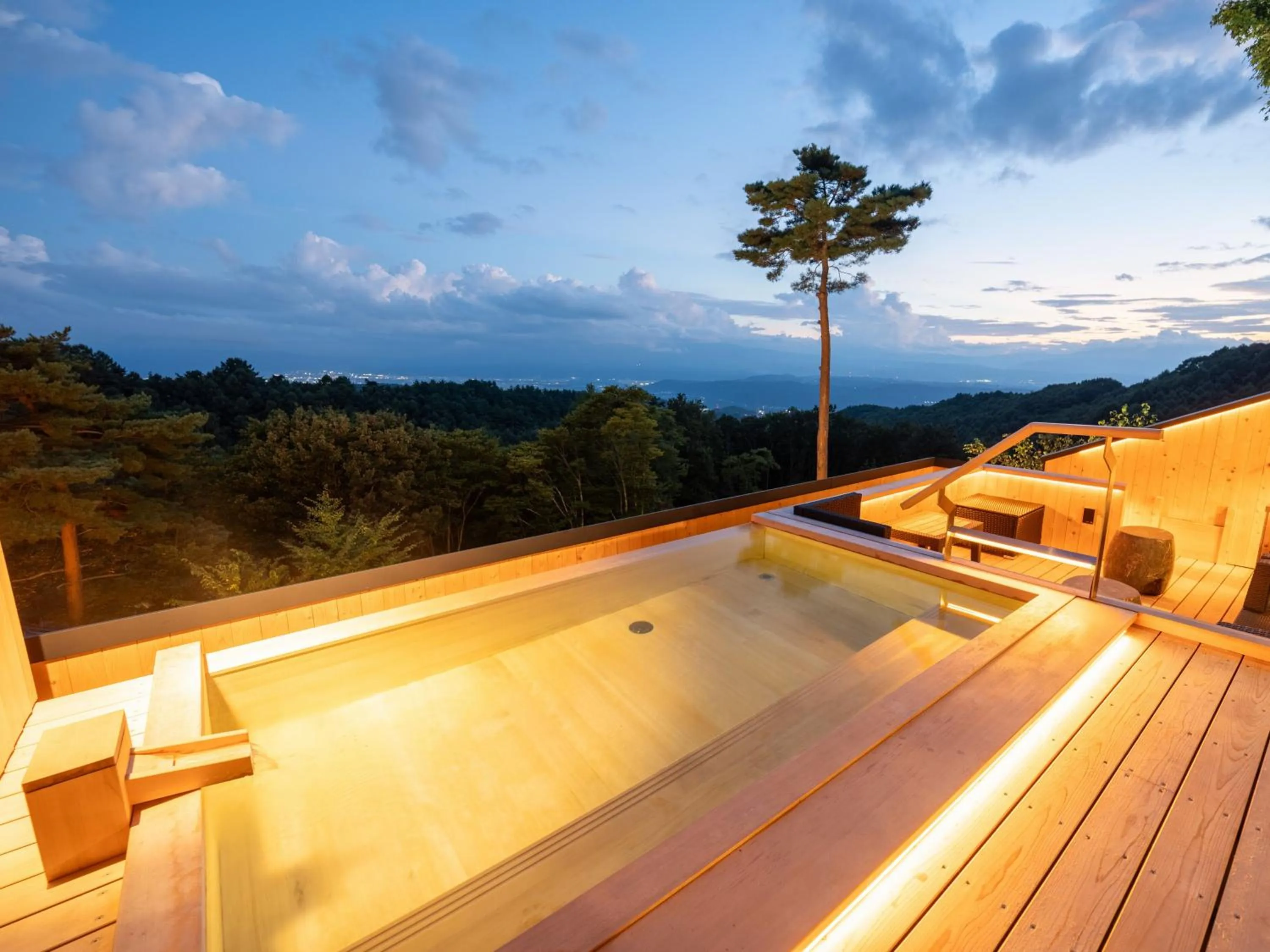 Hot Spring Bath in Hishino Onsen Tokiwakan
