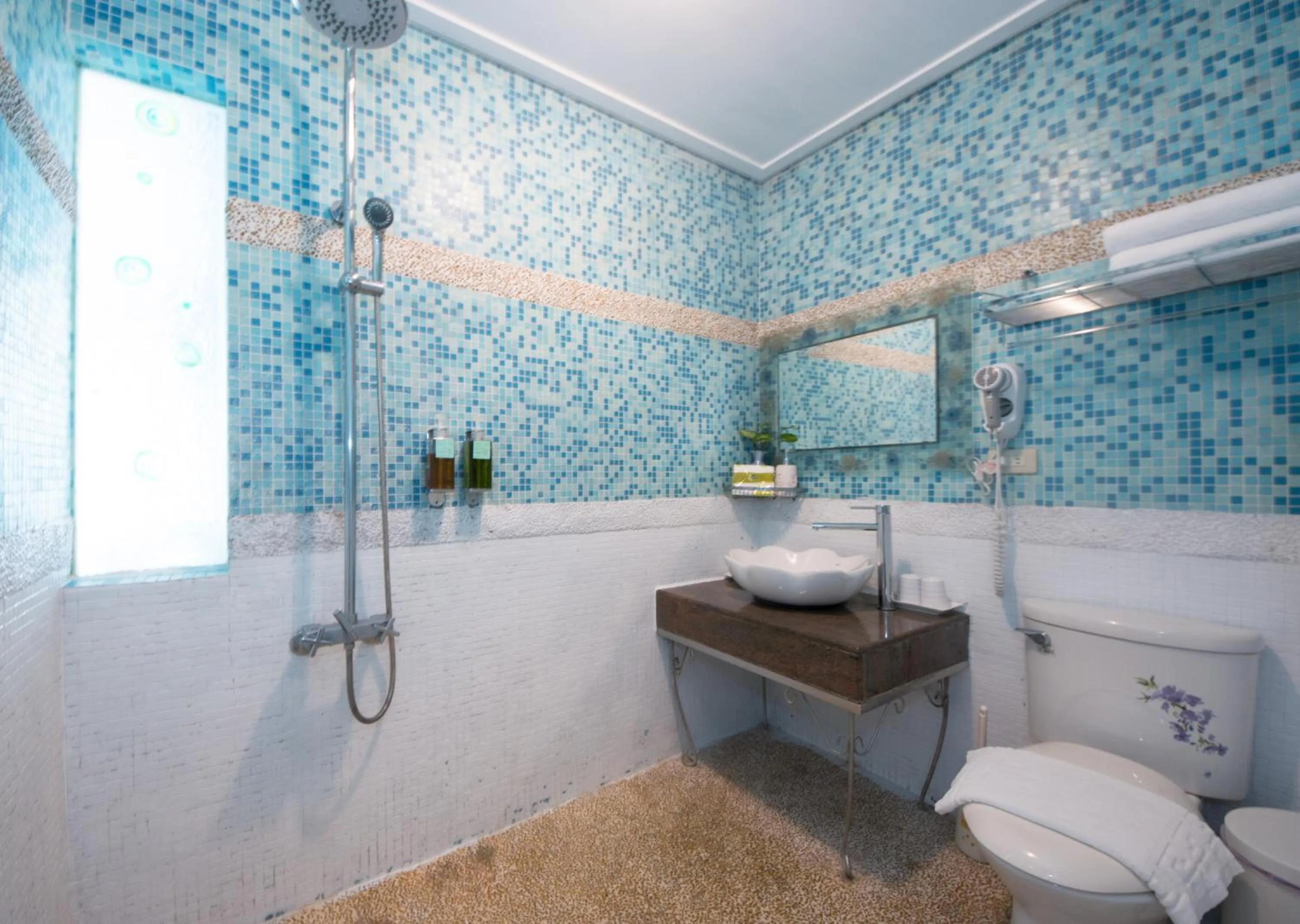 Shower in Blissful Star