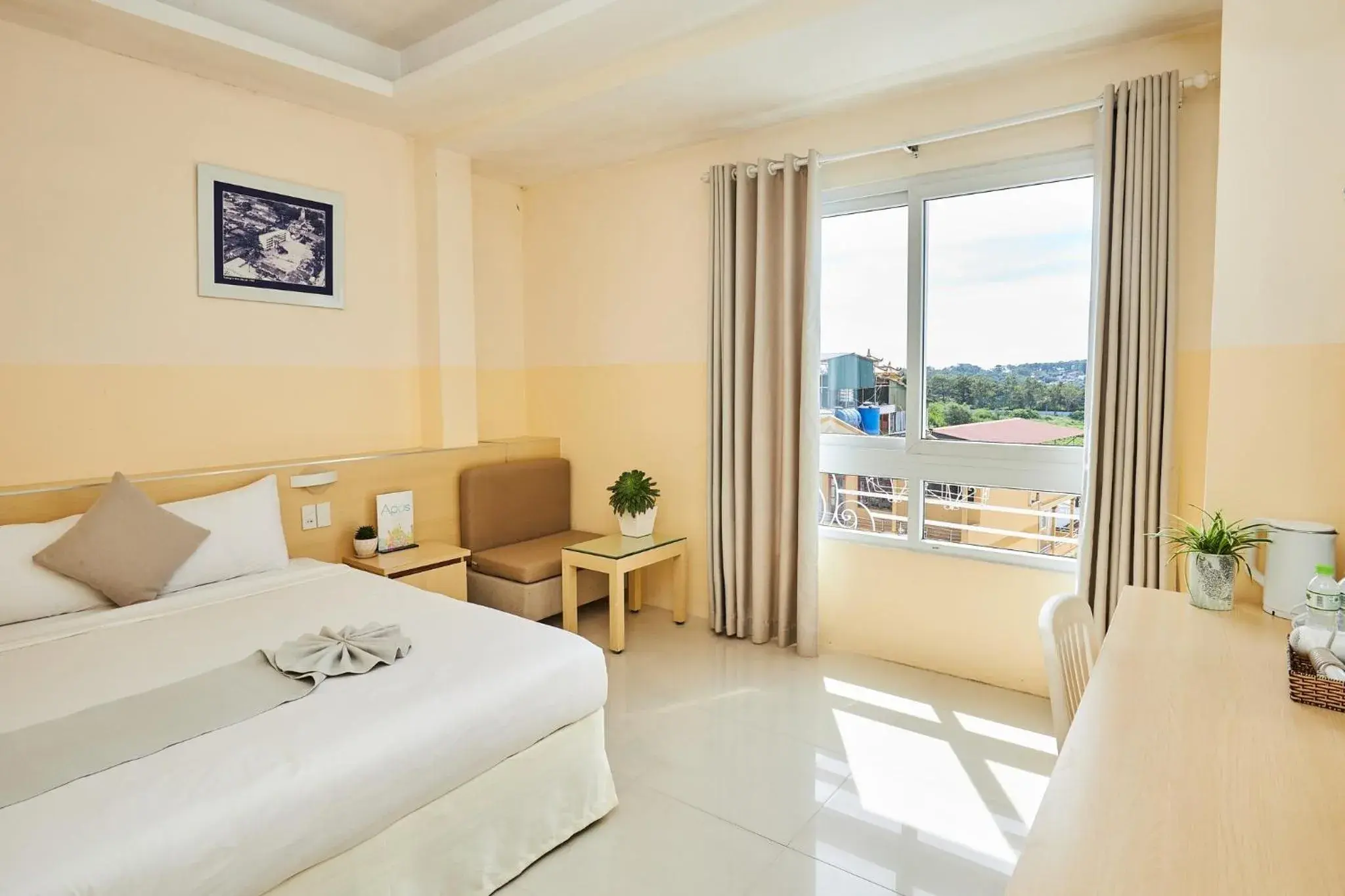 Bed in Ngoc Nguyen Anh Hotel Da Lat Bed in Ngoc Nguyen Anh Hotel Da Lat