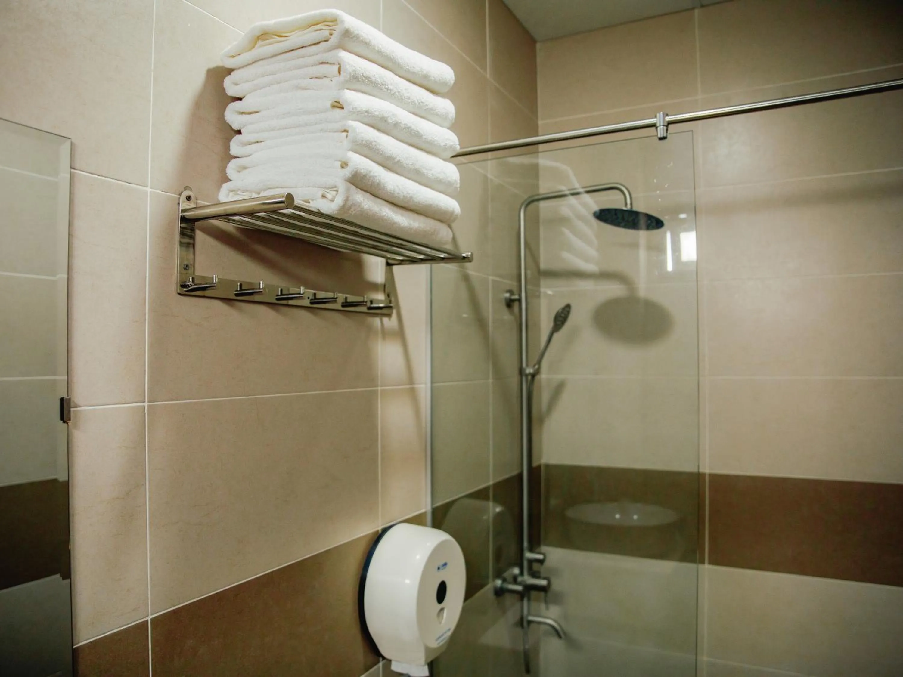 Bathroom in Ngoc Nguyen Anh Hotel Da Lat