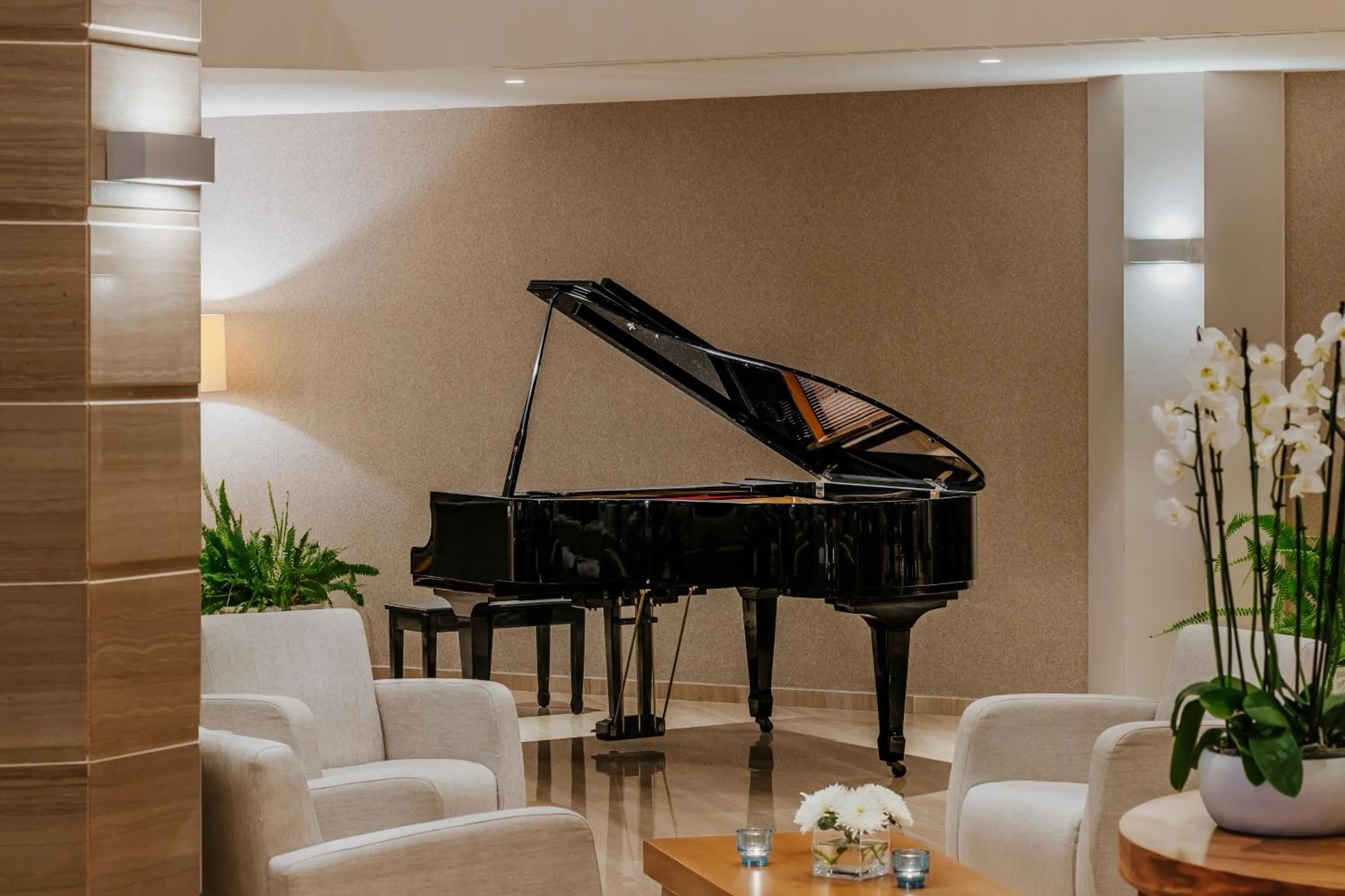 Evening entertainment in Alion Beach Hotel