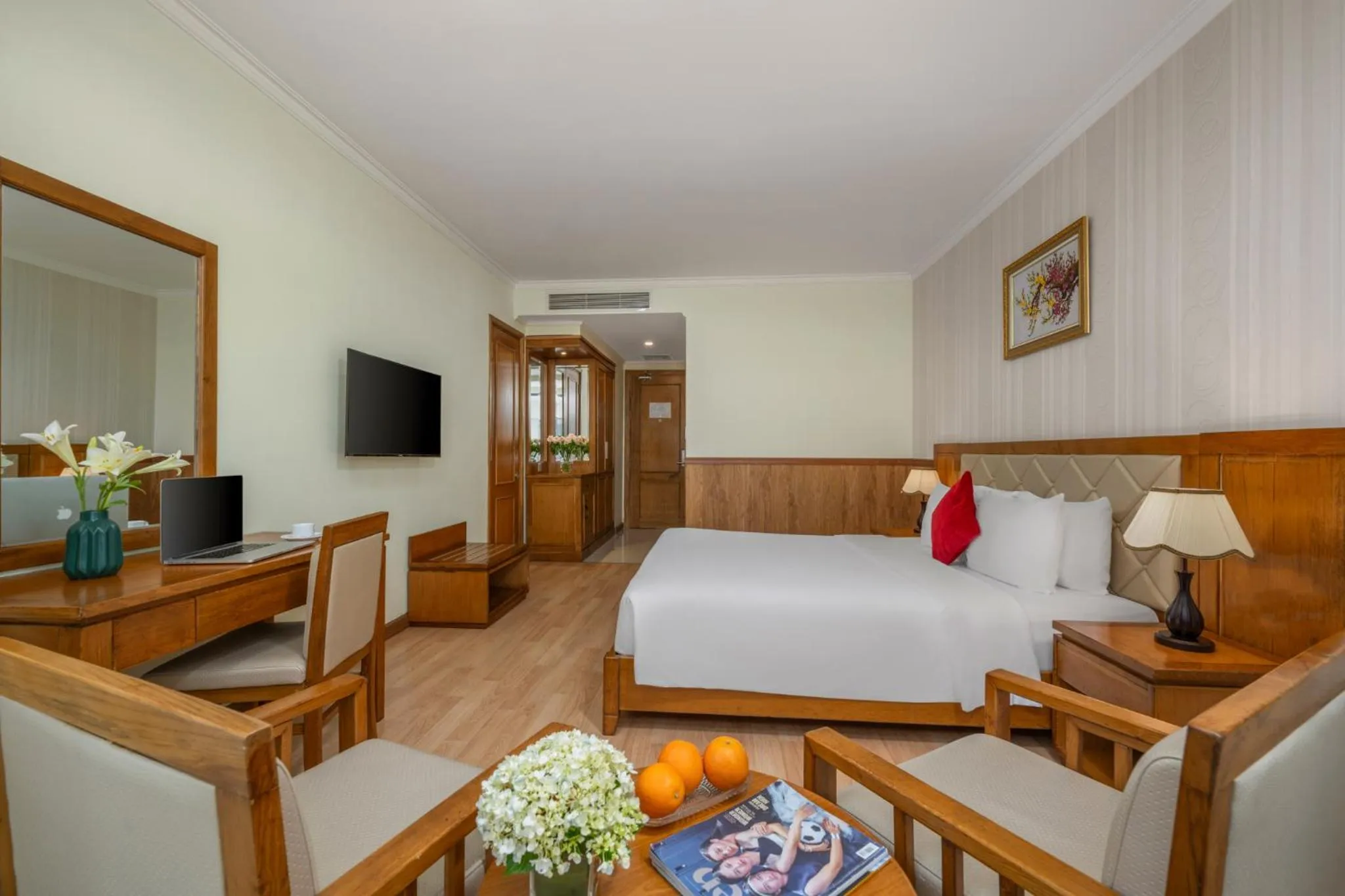 Photo of the whole room in Serene Beach Hotel Danang