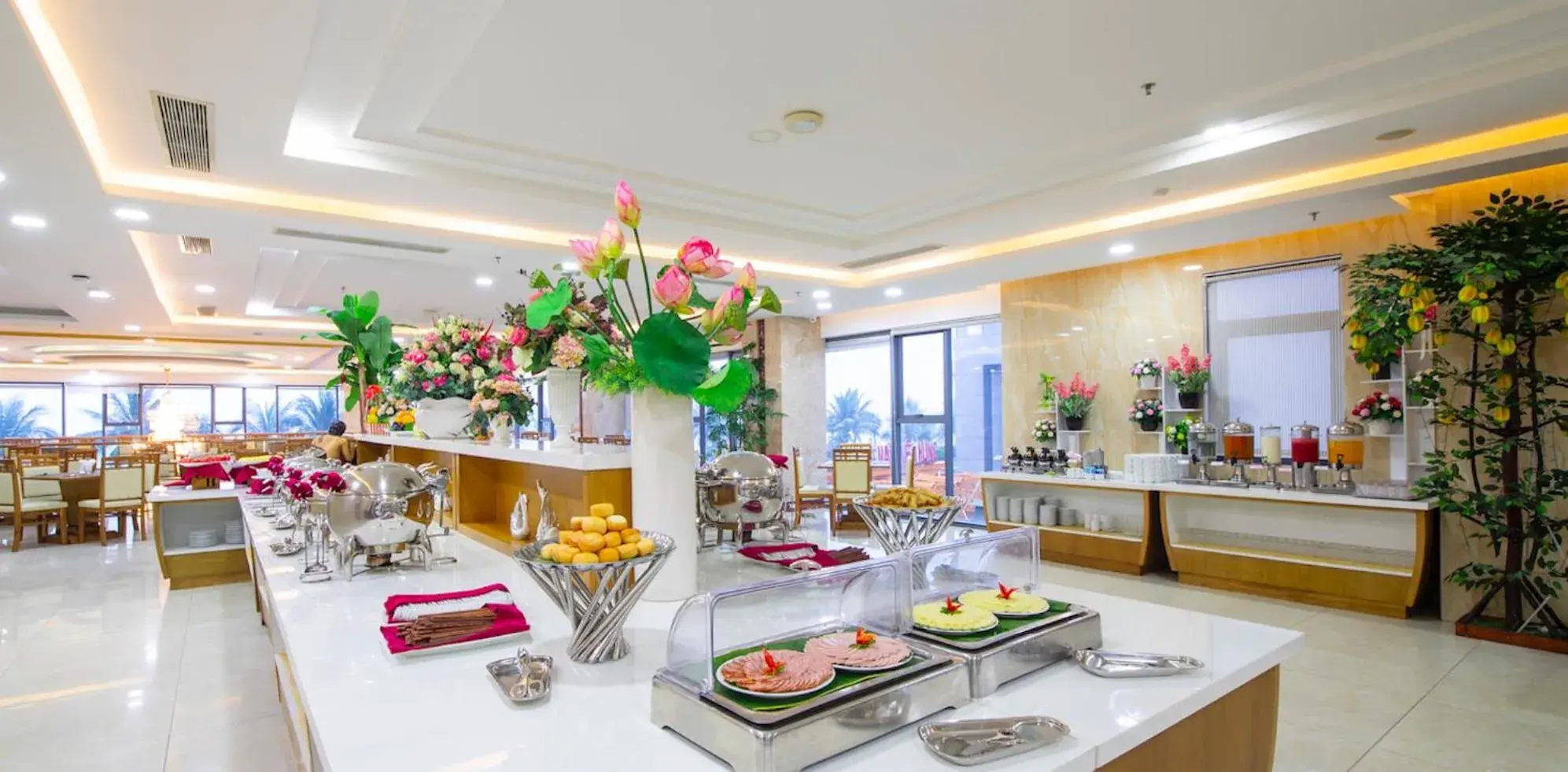 Restaurant/places to eat in Serene Beach Hotel Danang Restaurant/places to eat in Serene Beach Hotel Danang