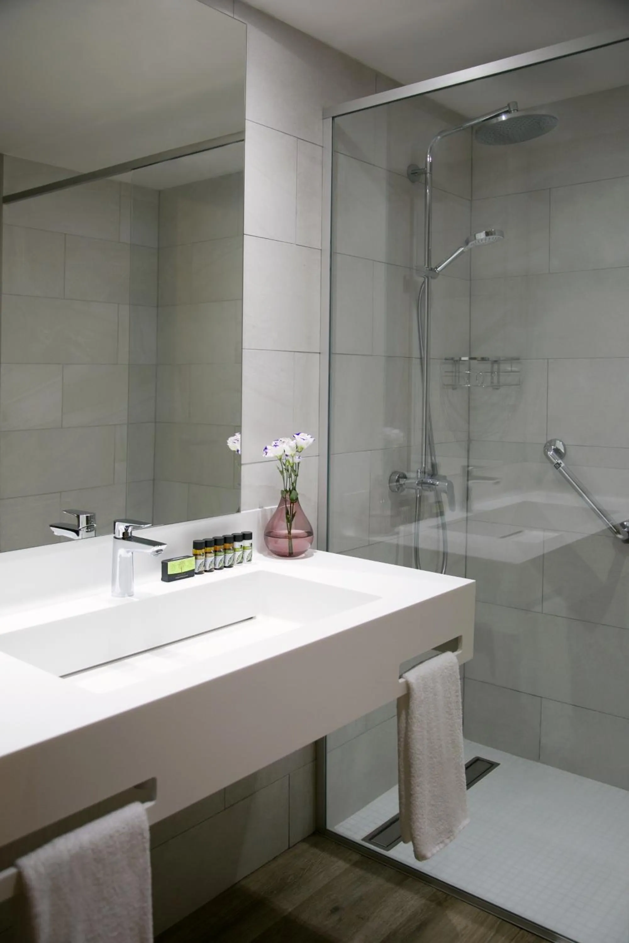 Asterias Beach Hotel