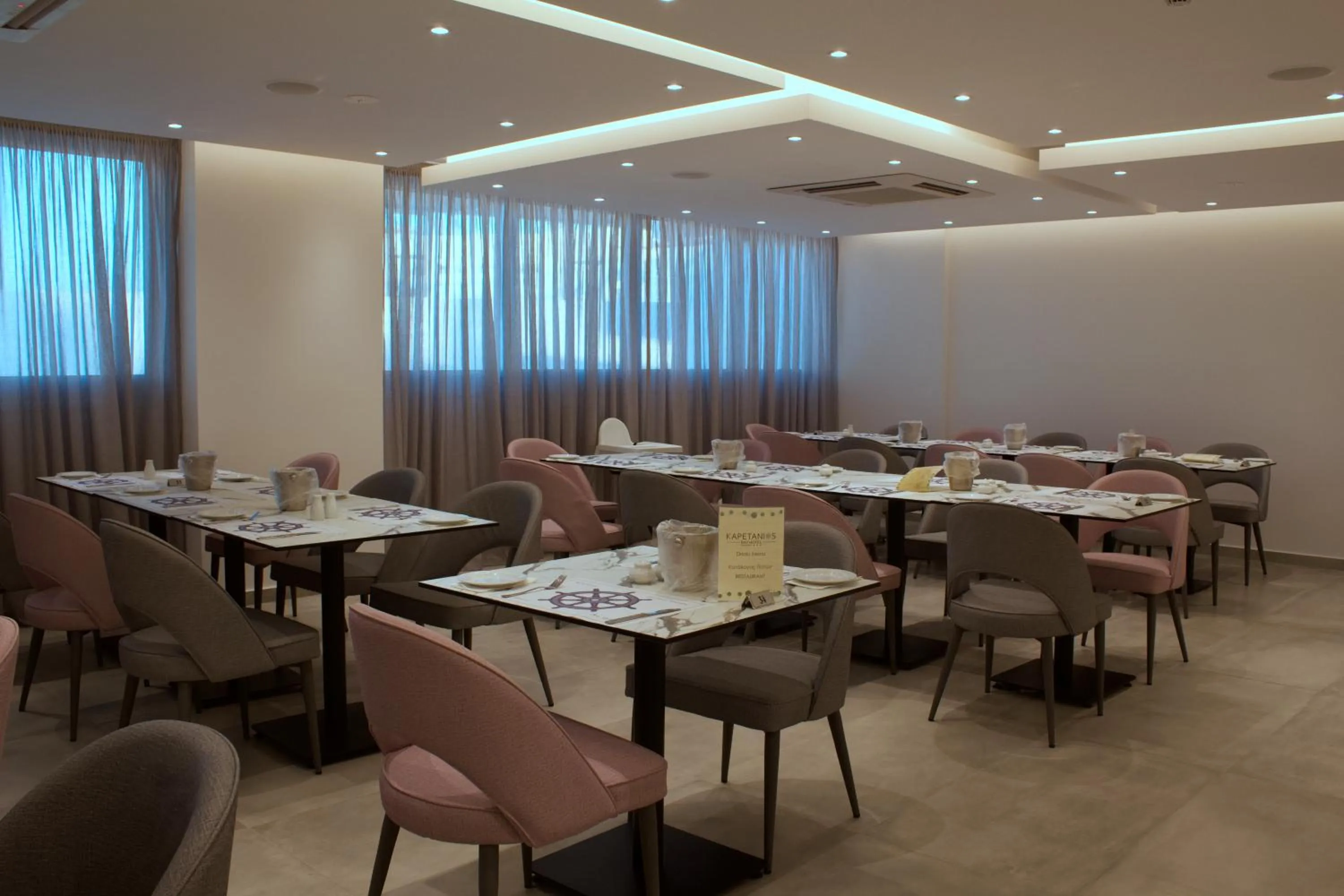 Restaurant/places to eat in Kapetanios Bay Hotel Protaras