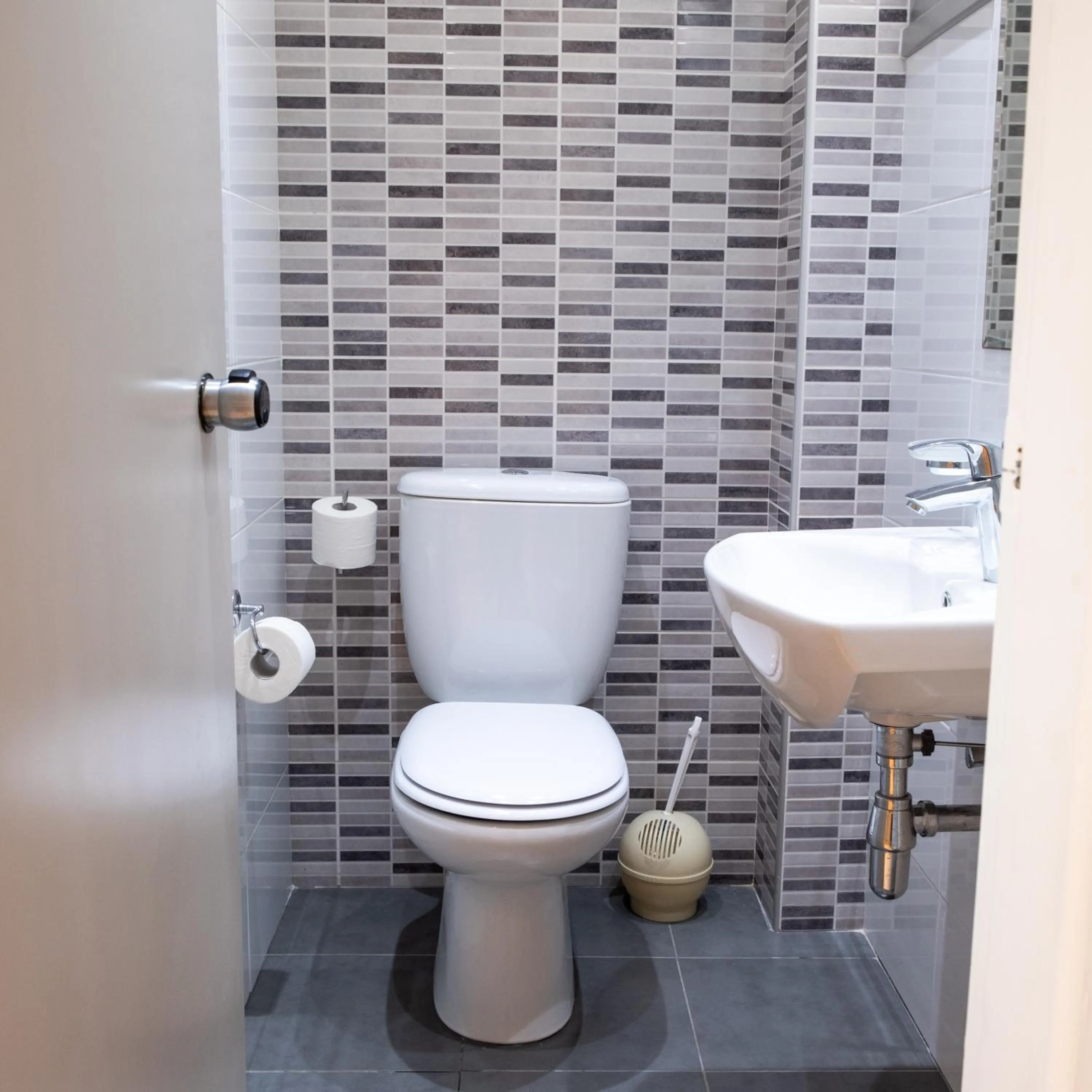 Bathroom in Kapetanios Bay Hotel Protaras