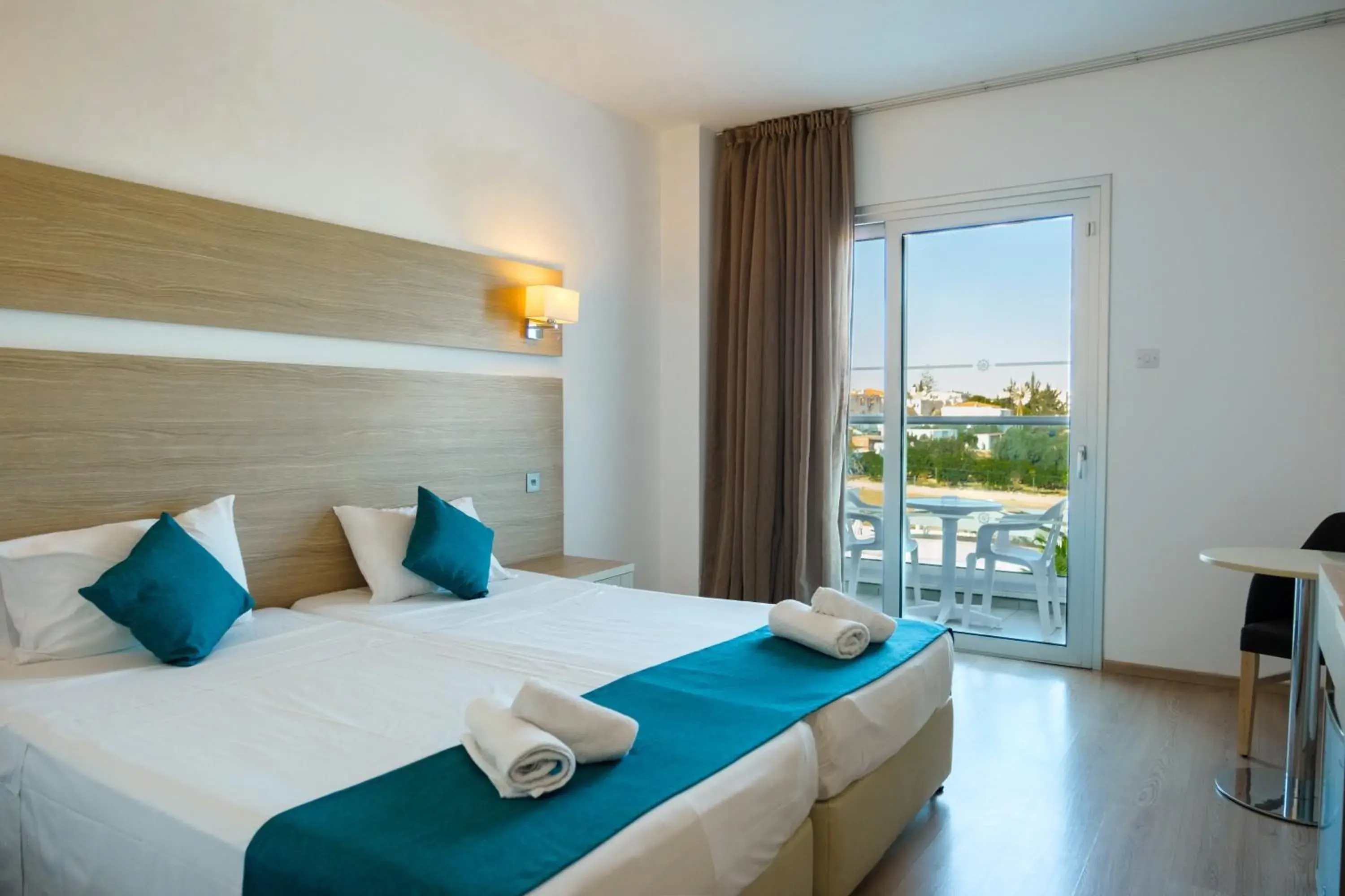 Coffee/tea facilities, Bed in Kapetanios Bay Hotel Protaras Coffee/tea facilities, Bed in Kapetanios Bay Hotel Protaras