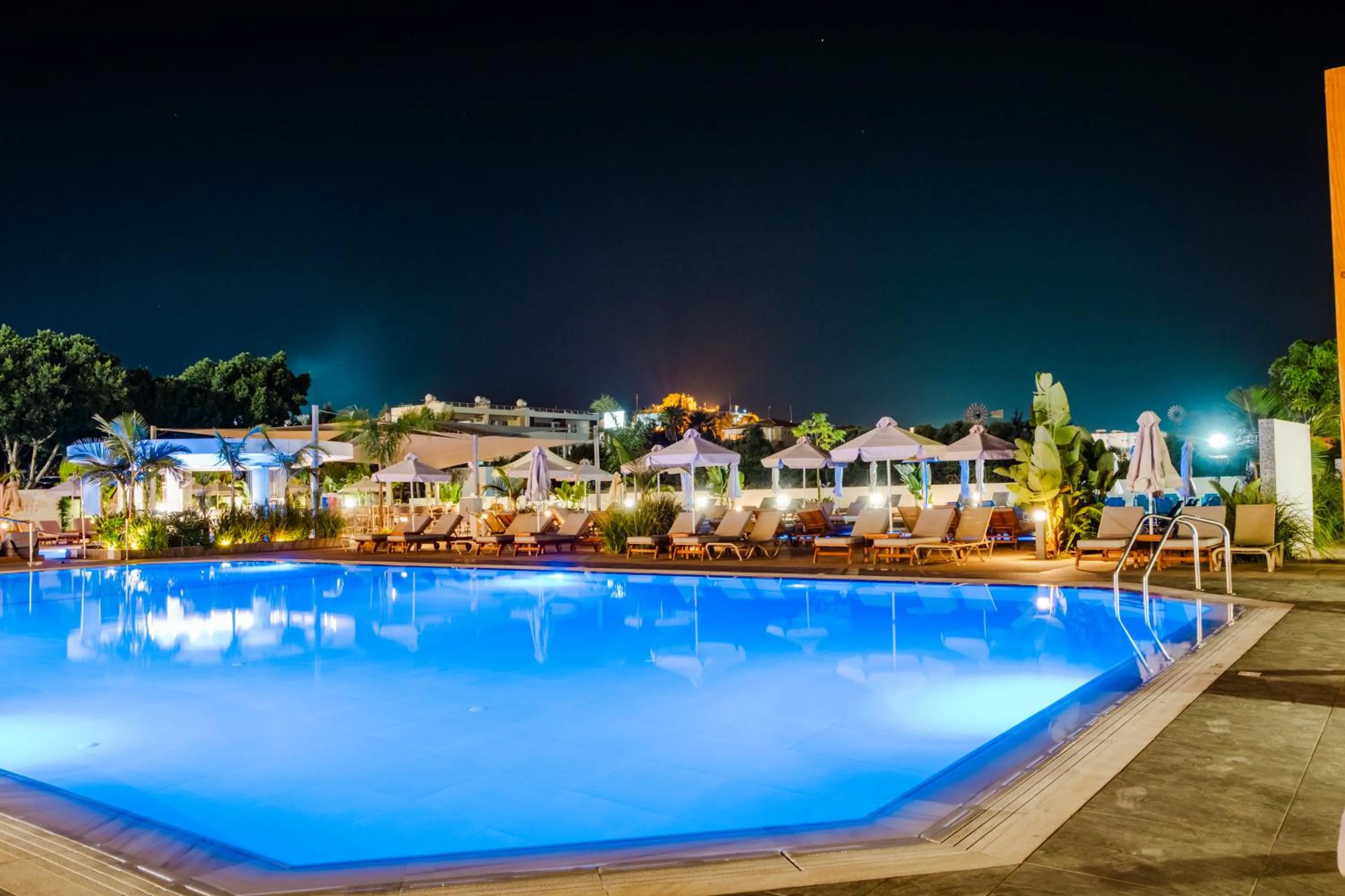 Night in Kapetanios Bay Hotel Protaras