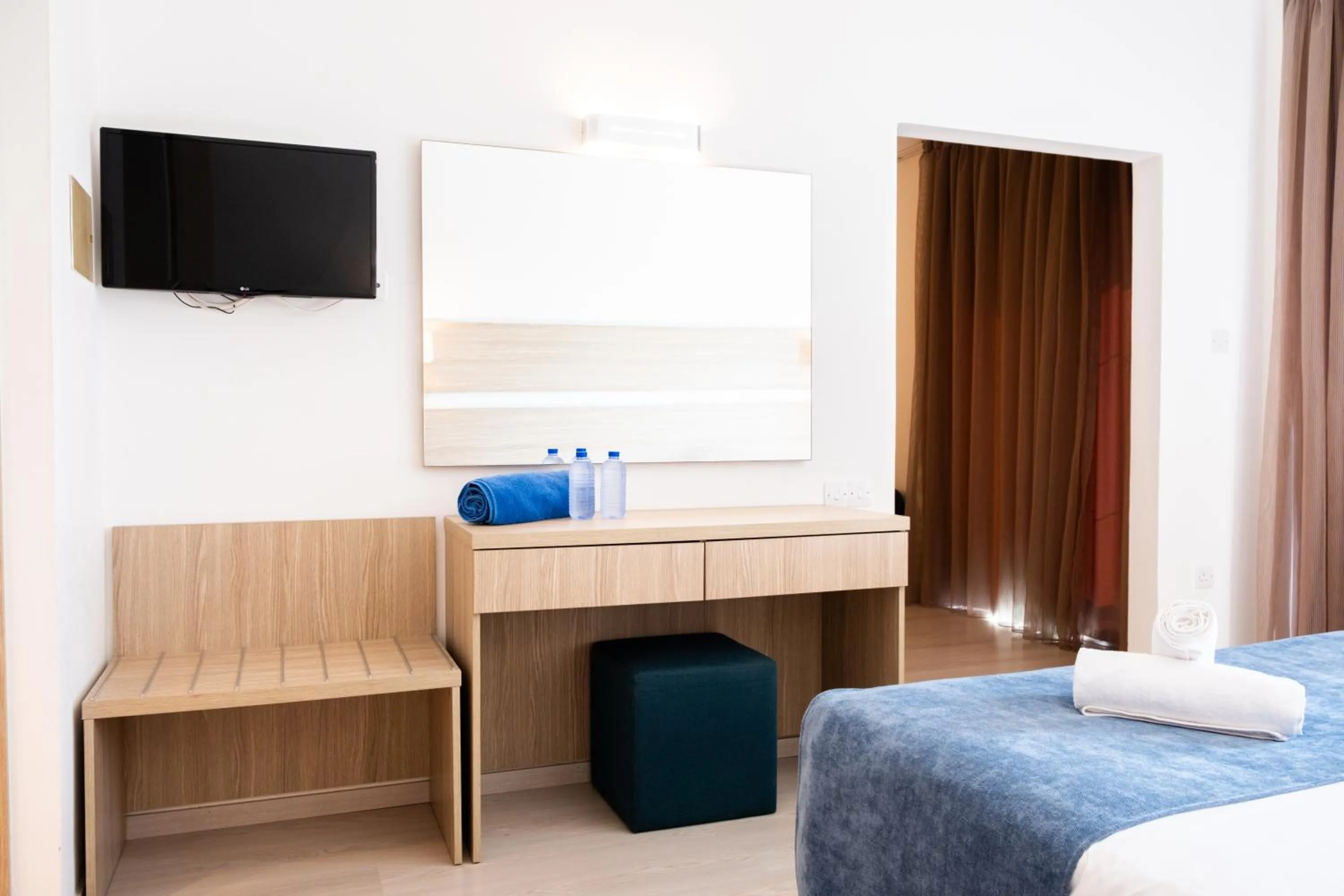 Bedroom, Bed in Kapetanios Bay Hotel Protaras