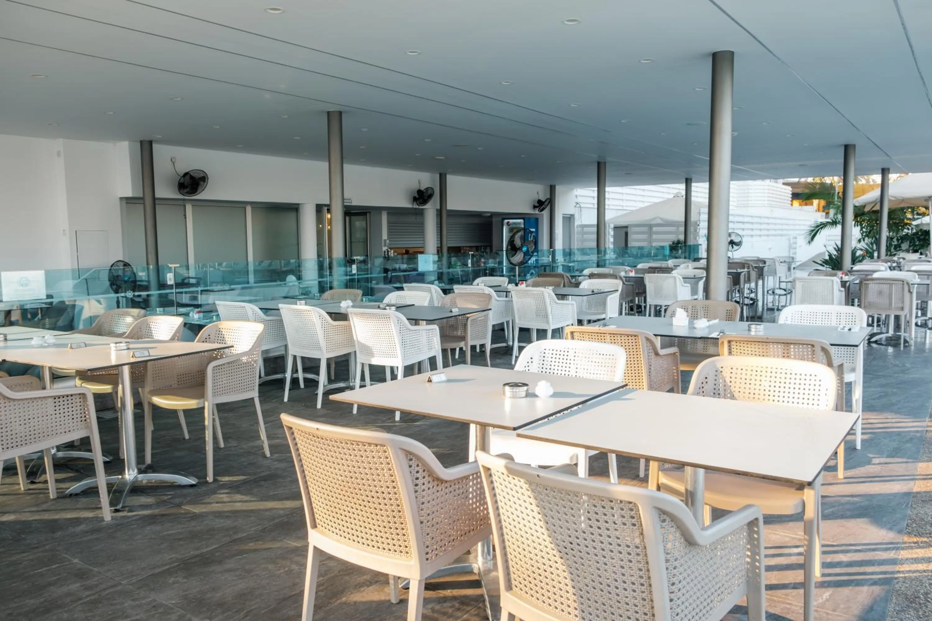 Restaurant/places to eat in Kapetanios Bay Hotel Protaras