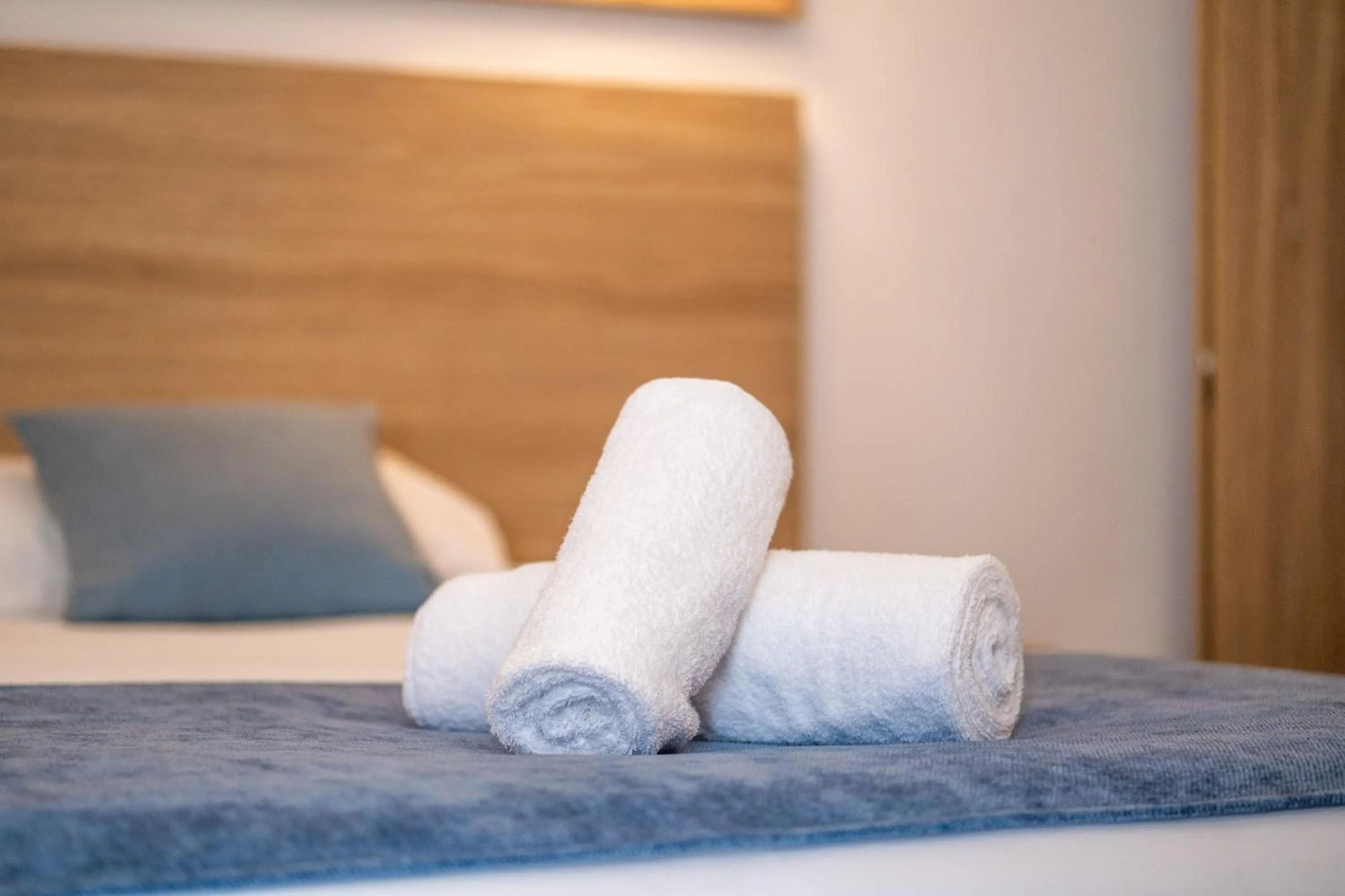 Bedroom, Bed in Kapetanios Bay Hotel Protaras