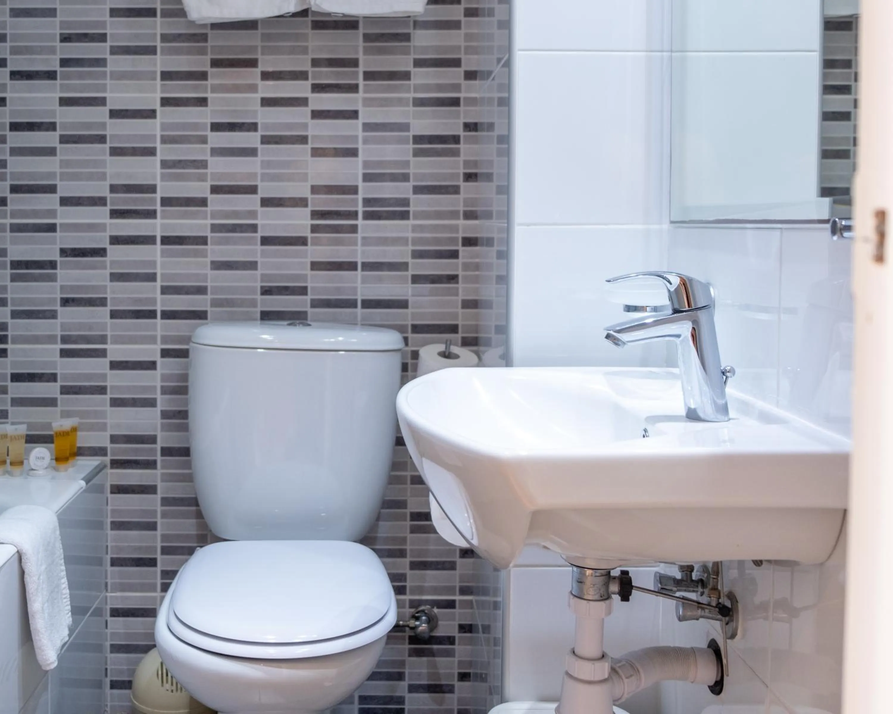 Bathroom in Kapetanios Bay Hotel Protaras