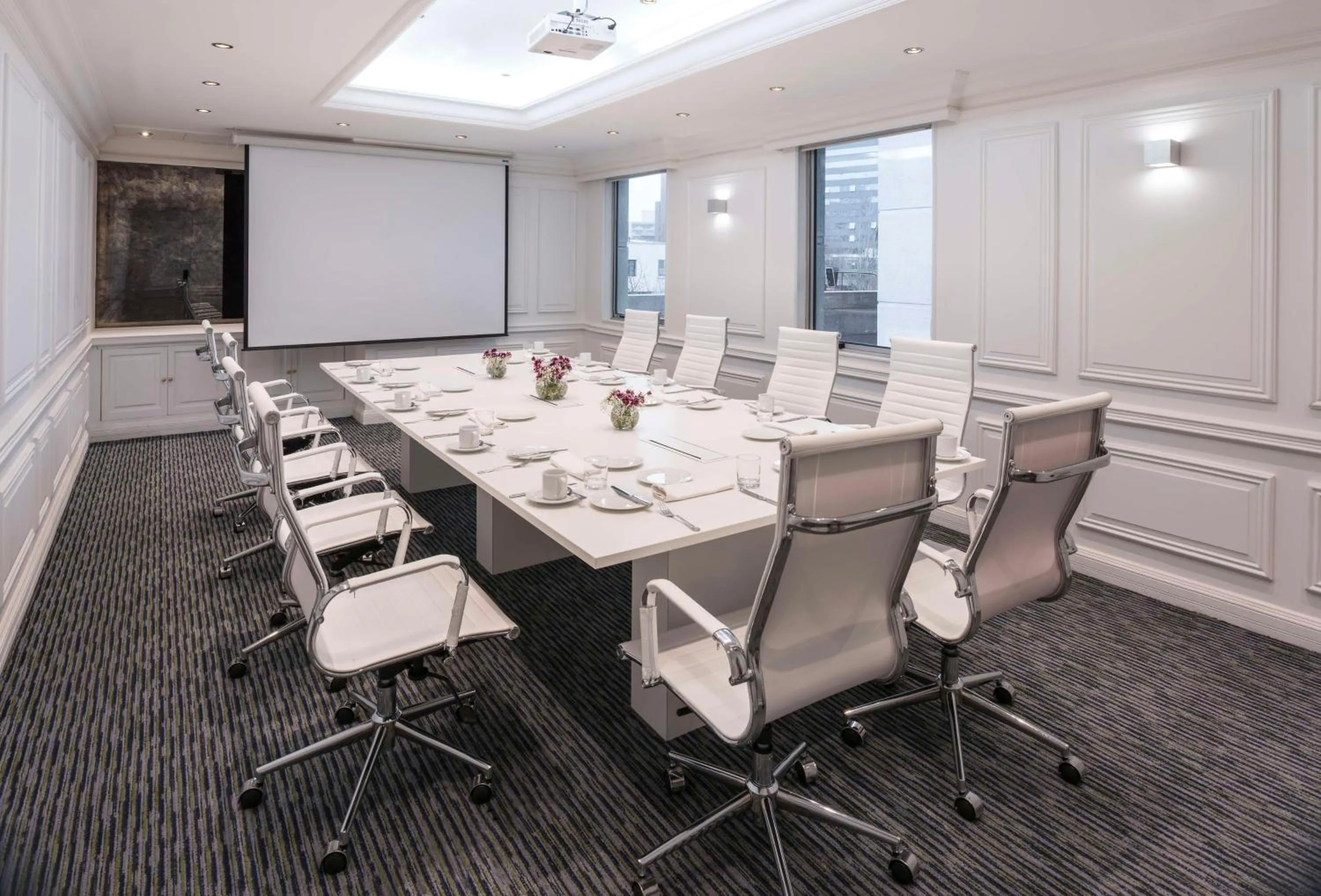 Meeting/conference room in NH Collection Plaza Santiago