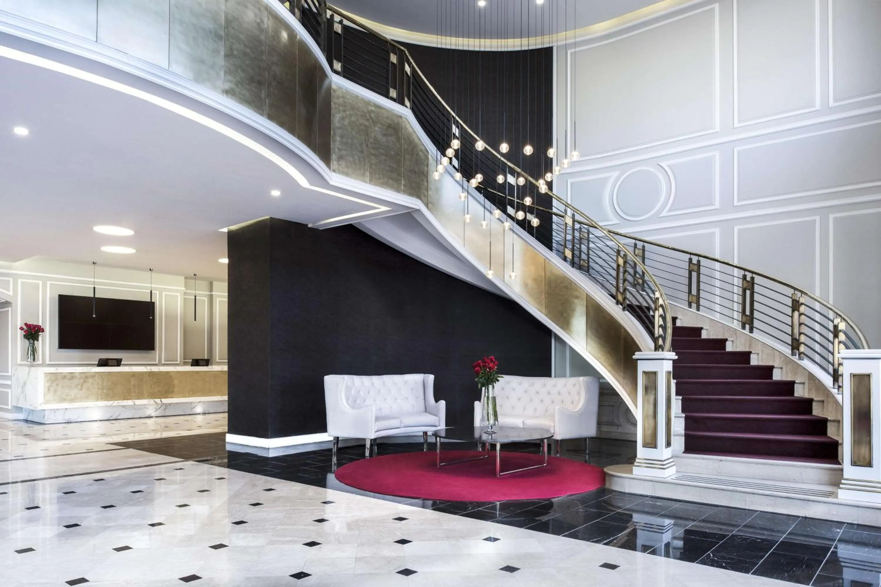 Lobby or reception in NH Collection Plaza Santiago