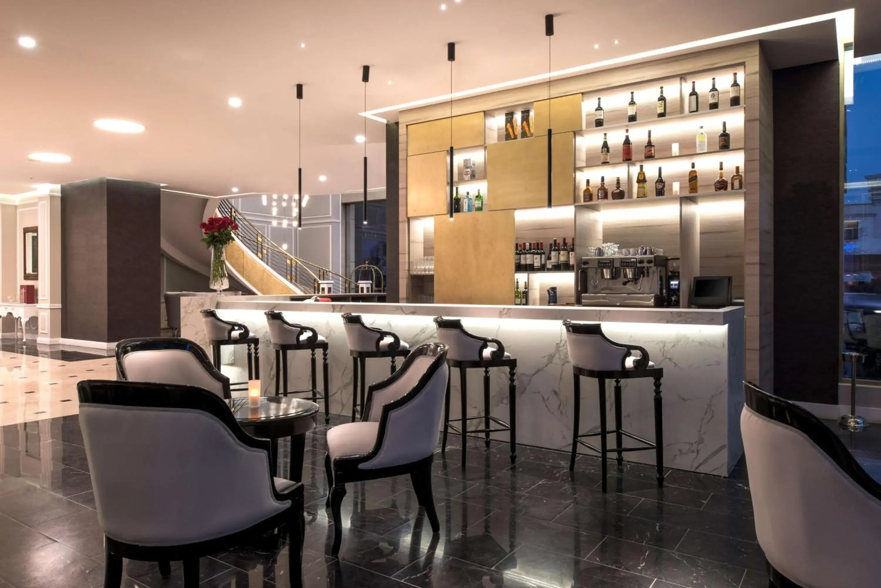 Lounge or bar in NH Collection Plaza Santiago Lounge or bar in NH Collection Plaza Santiago