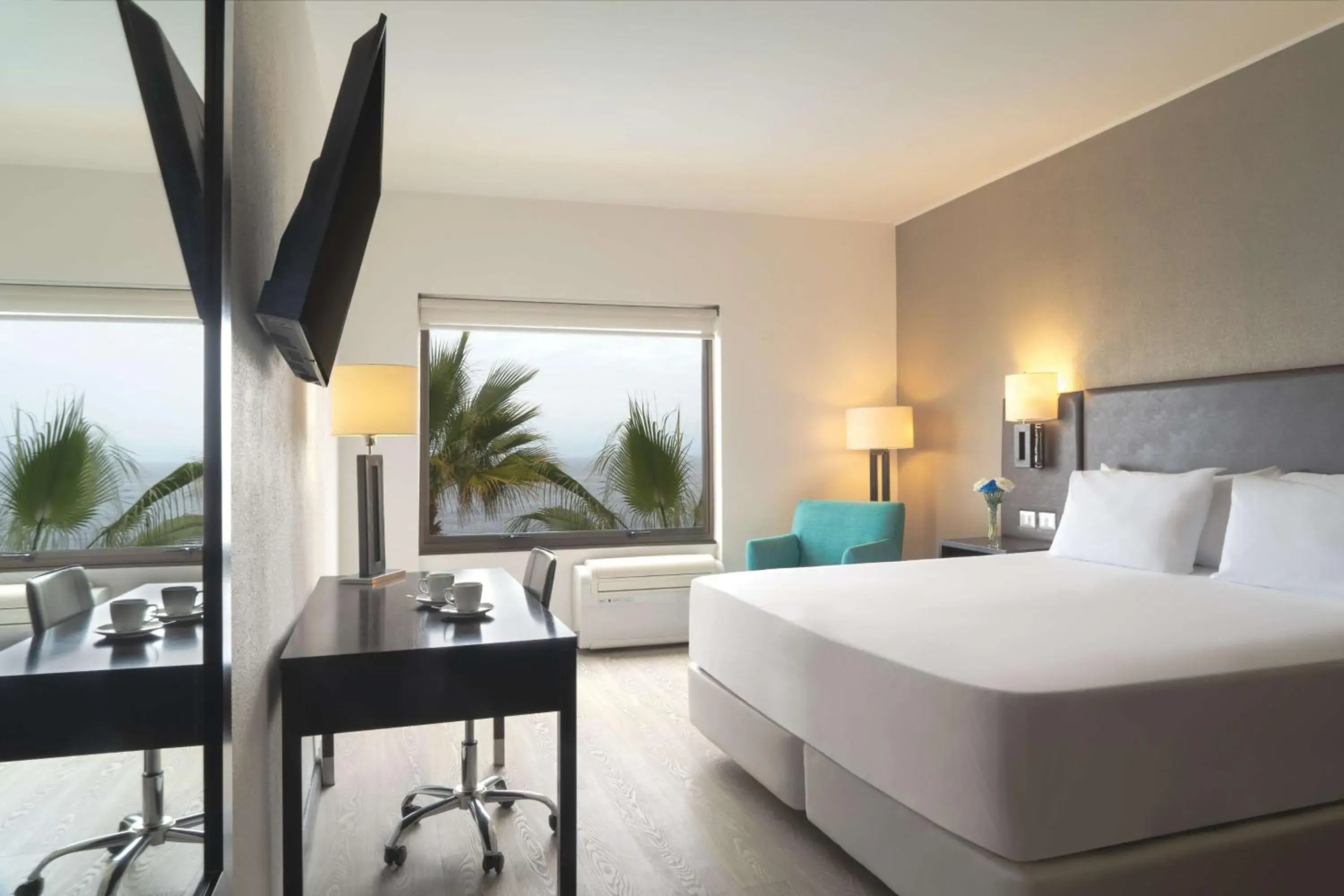 Bedroom, Bed in NH Iquique Costa Bedroom, Bed in NH Iquique Costa