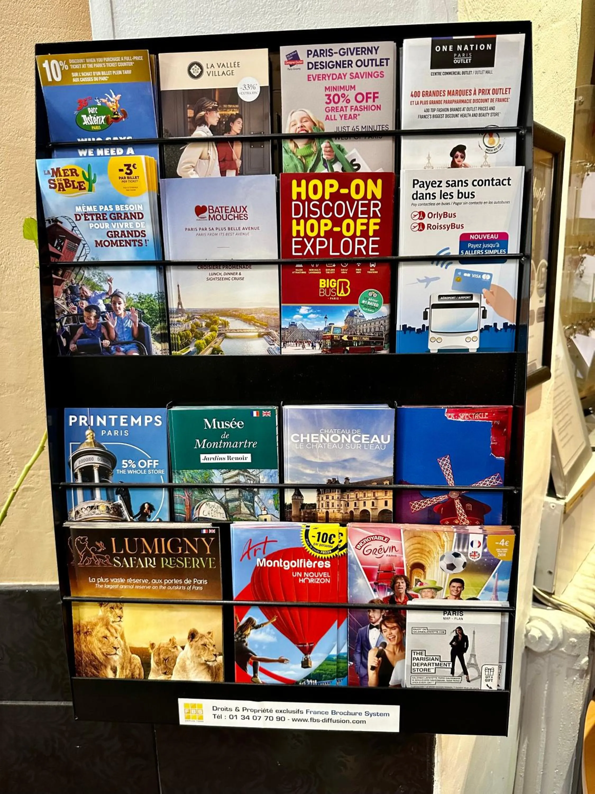 Logo/Certificate/Sign in Hotel Victor Hugo