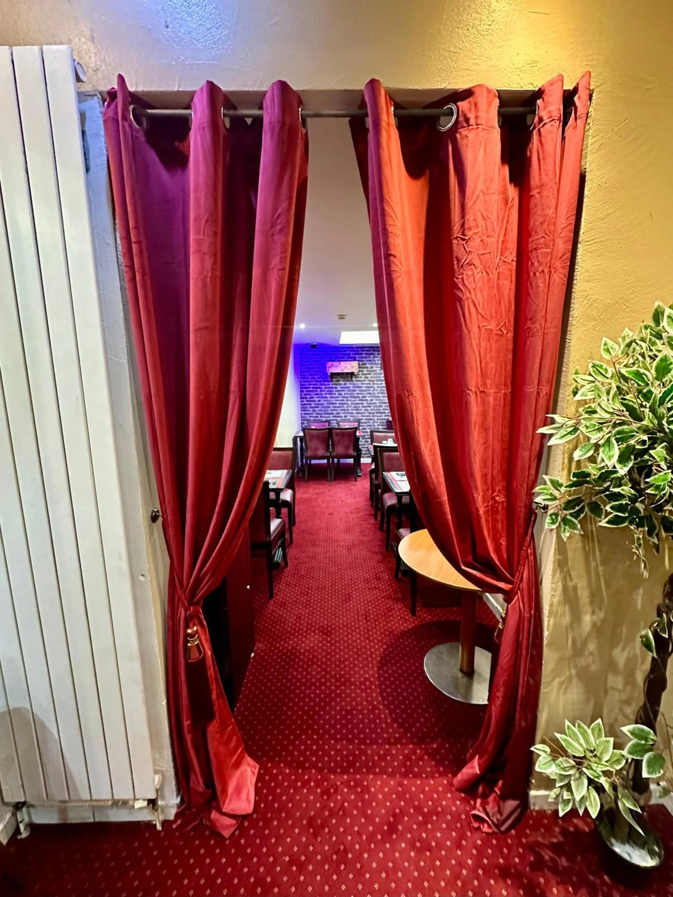 Seating area in Hotel Victor Hugo