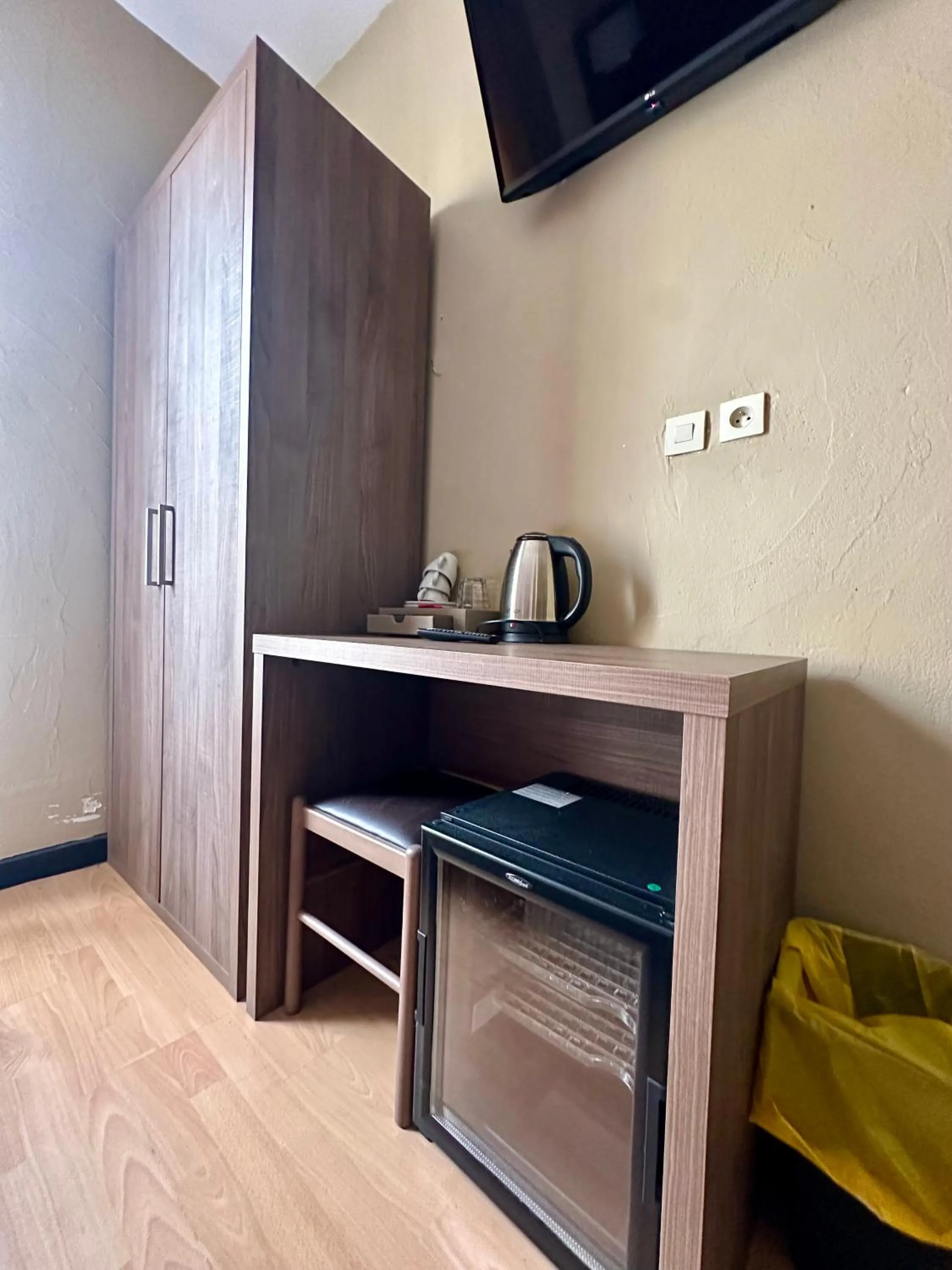 Kitchen or kitchenette in Hotel Victor Hugo